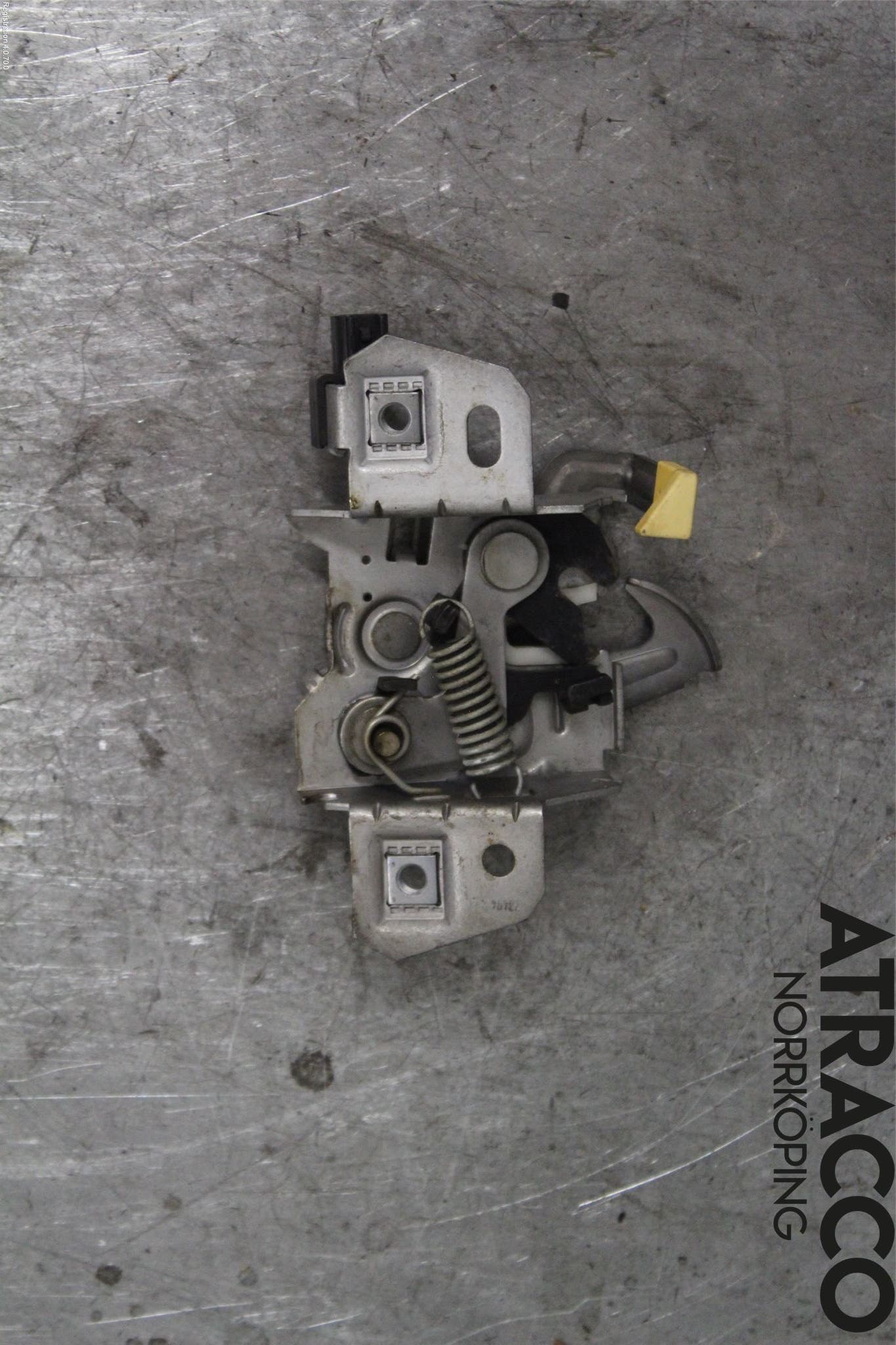 Volvo S40 04-07 Huvlås