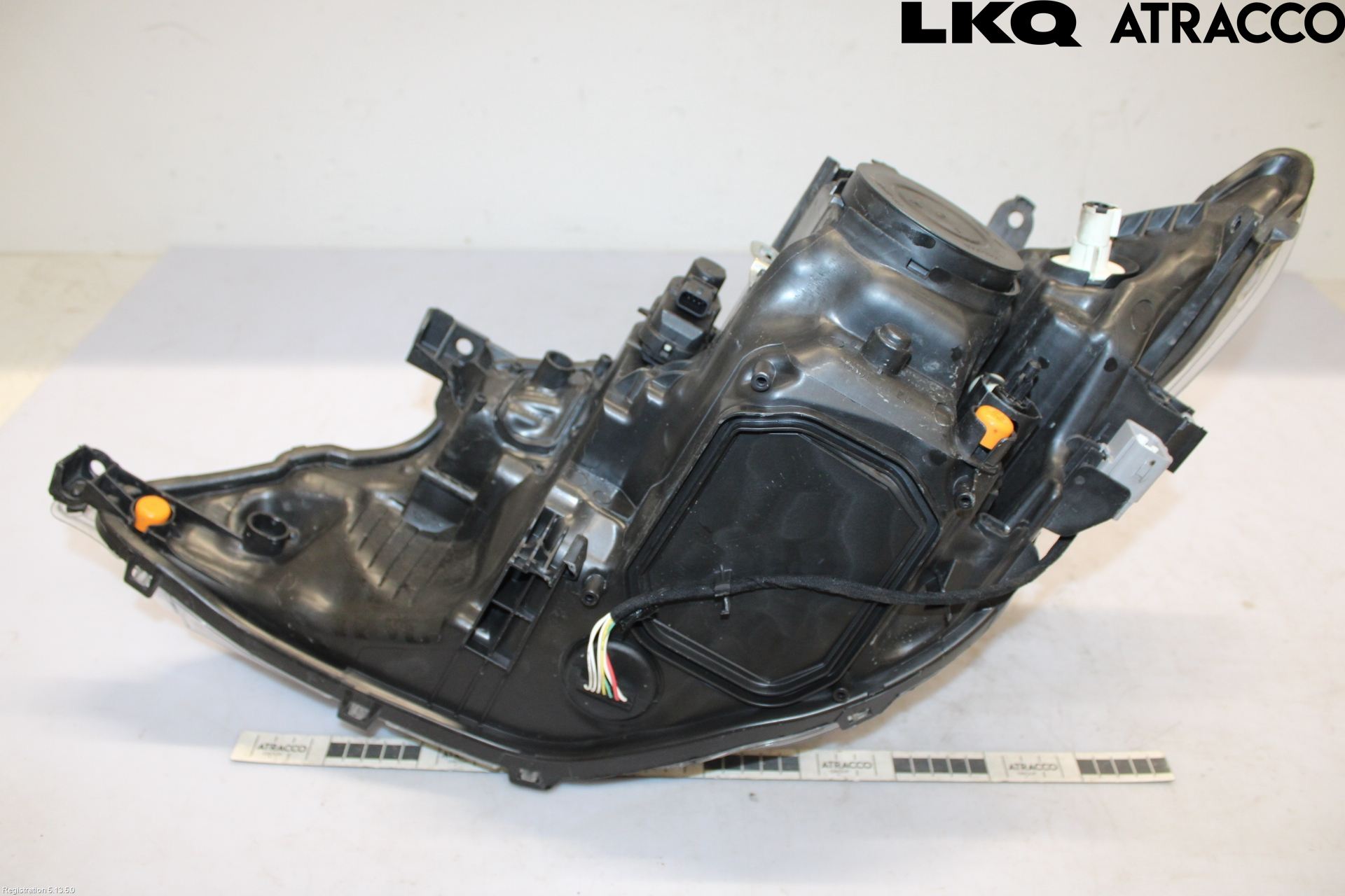 Toyota AURIS 13-19 Strålkastare Höger