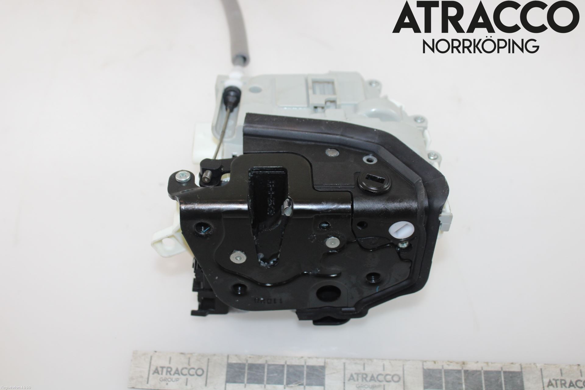 Audi A4/S4 B9 20- Låskista-Dörrlås