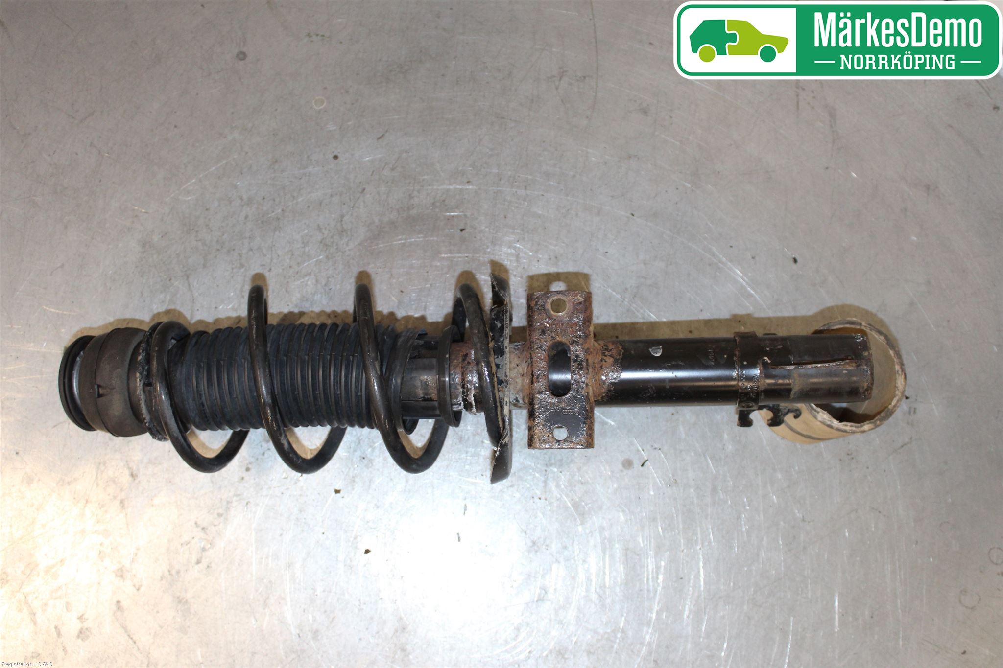 Audi A1/S1 11-18 Fjäderben Fram Vänster