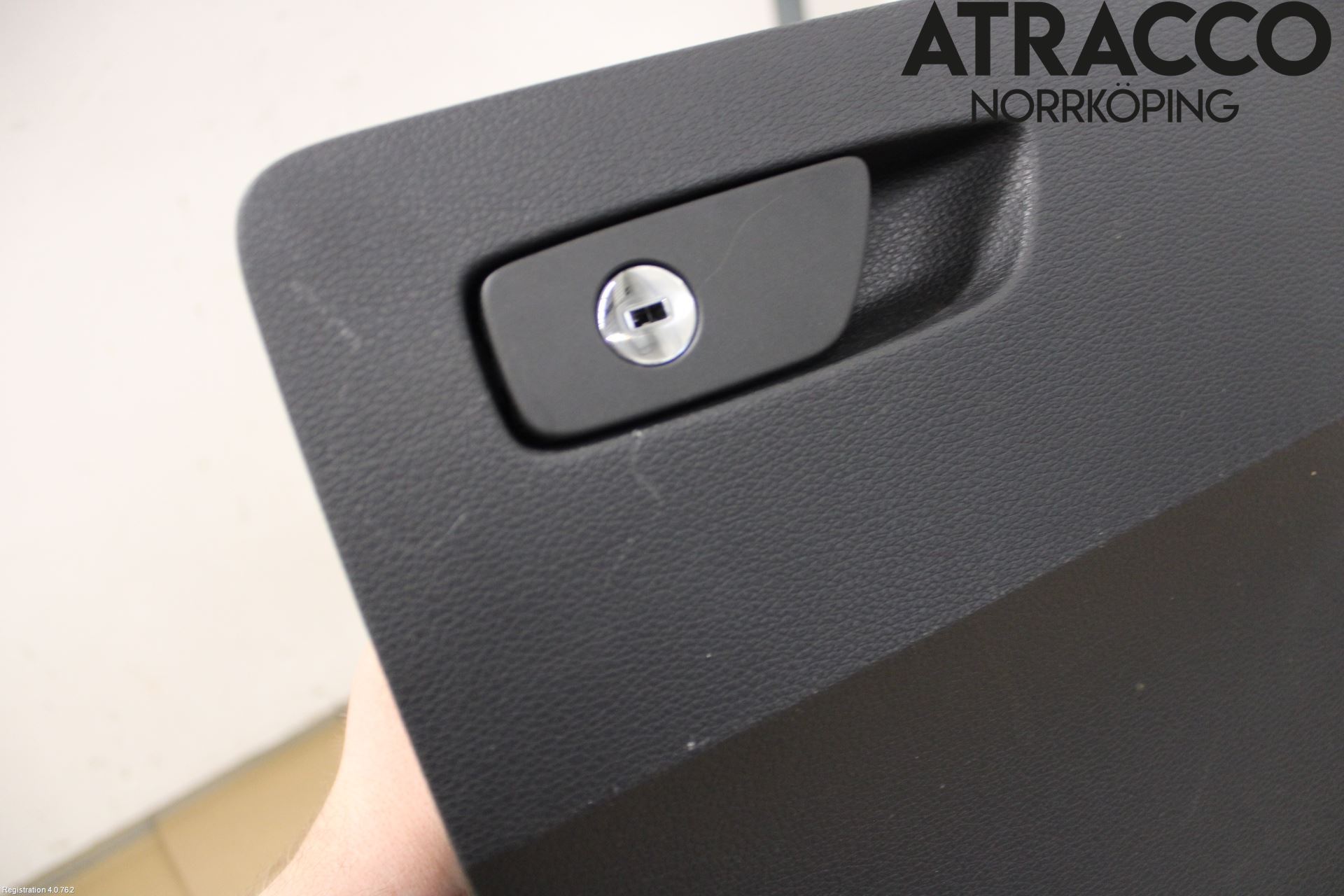 Audi Q2/SQ2 17- Handskfack