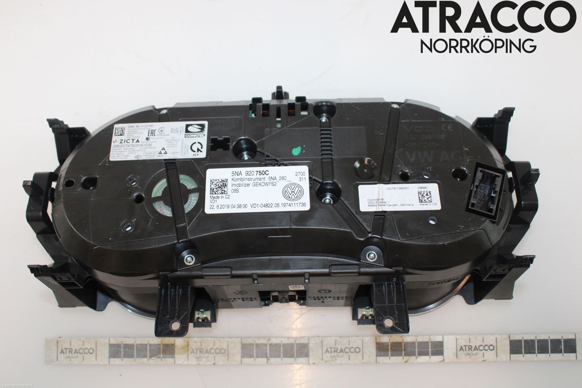 Volkswagen VW TIGUAN 16-24 Instrument Komb
