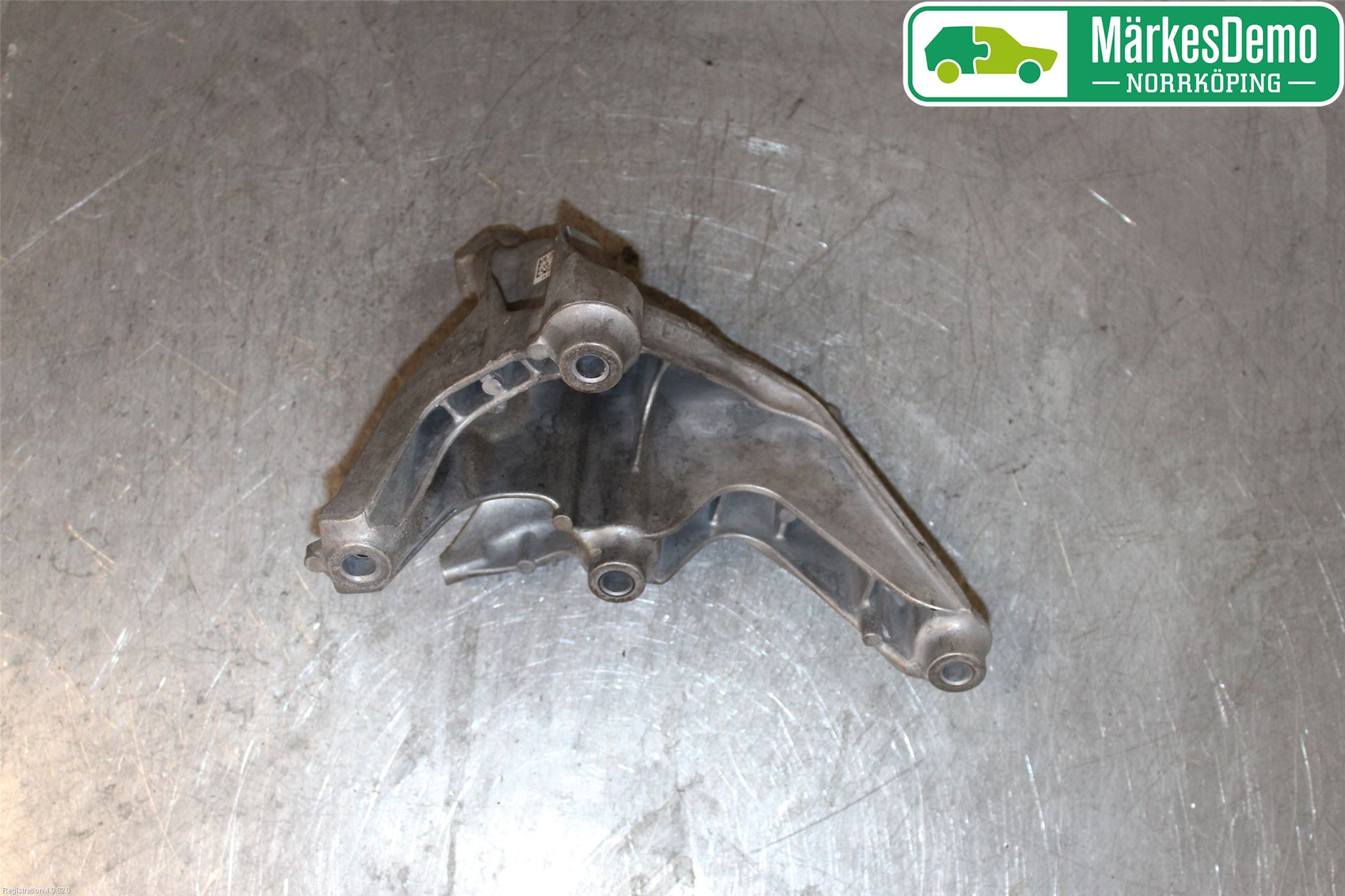 Audi A4/S4 B9 20- Motorfäste