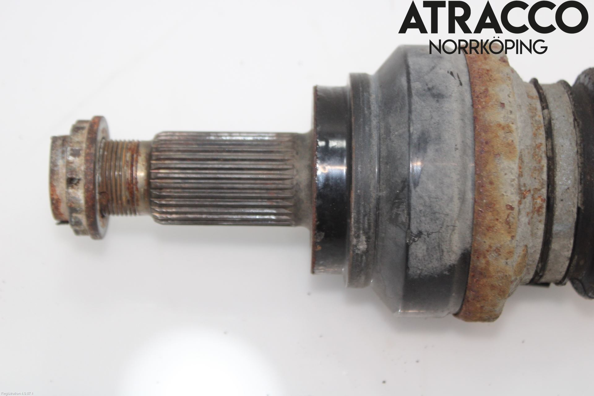 BMW 5 F10/F11/F18 09-17 Drivaxel Bak Höger