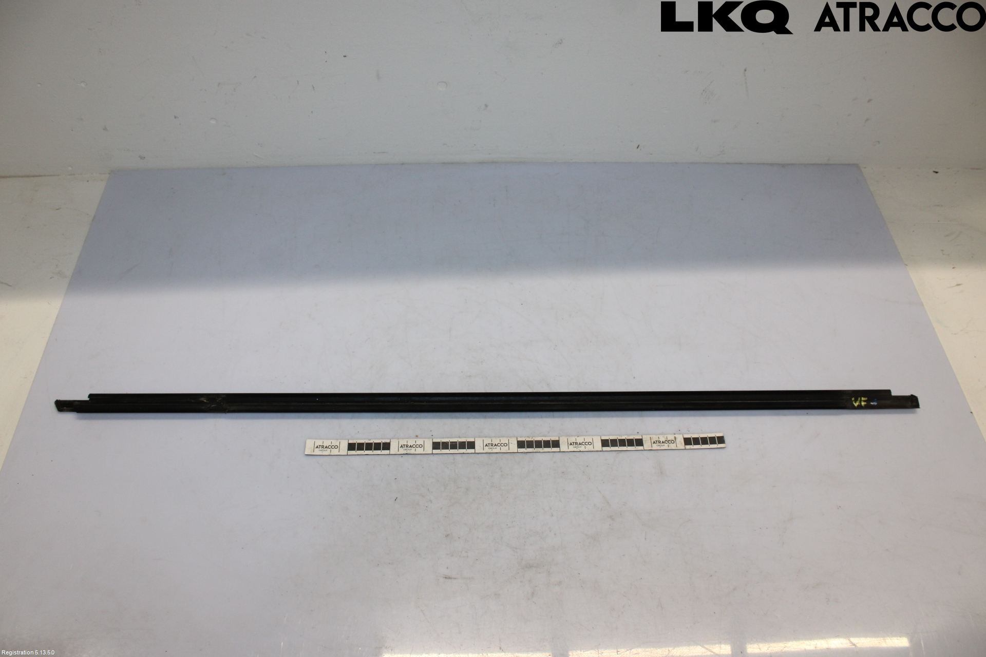 Volkswagen VW TIGUAN 16-24 Dörr Dekorlist Fram Vä