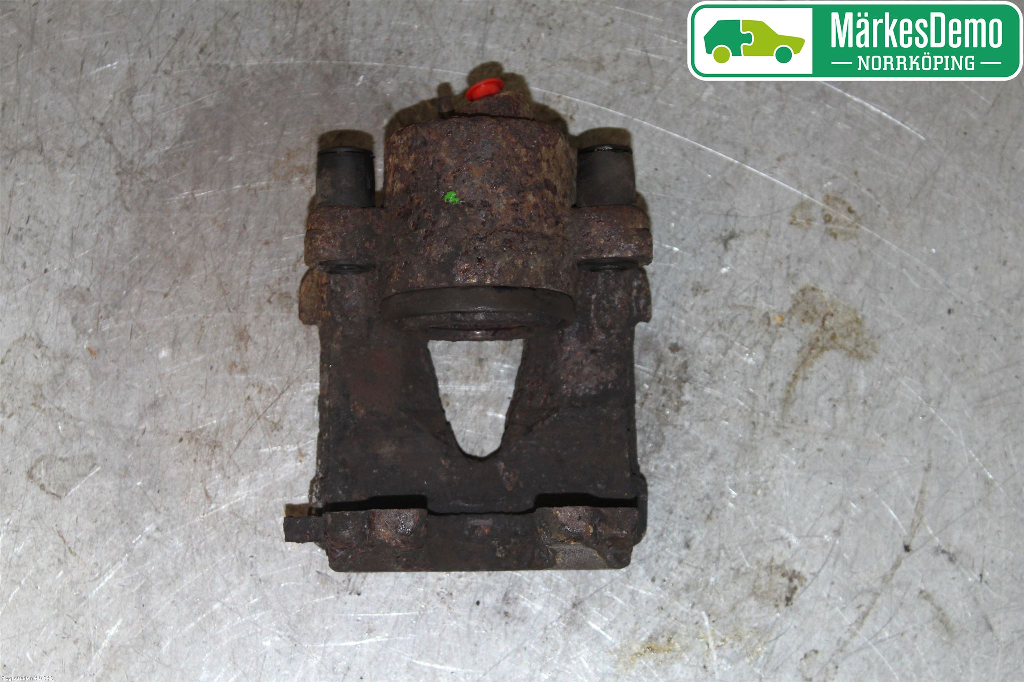 Volkswagen VW POLO 02-05 Bromsok Fram Höger