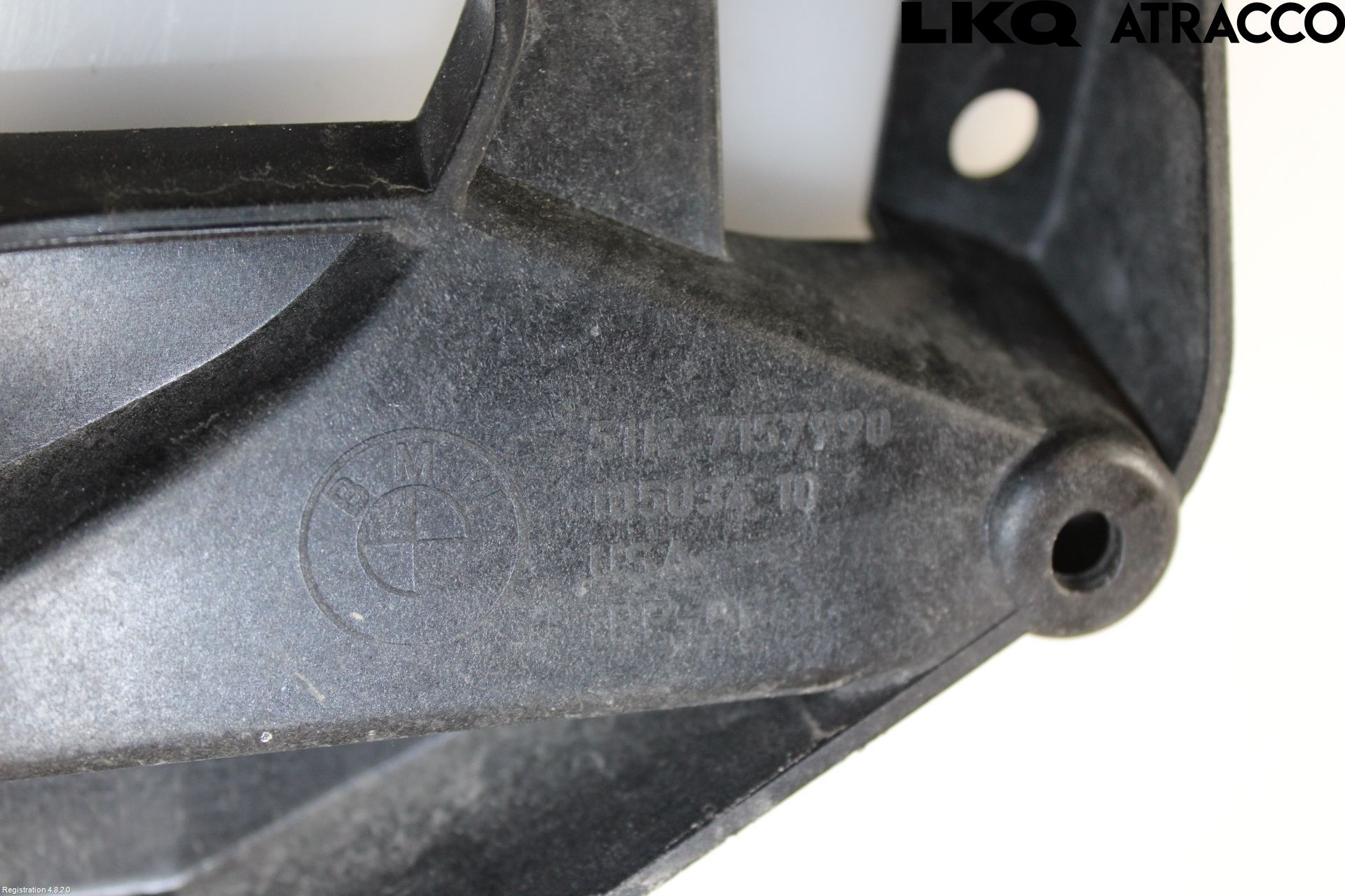 BMW X6 E71/E72   08-14 Skärmfäste Fram Hö