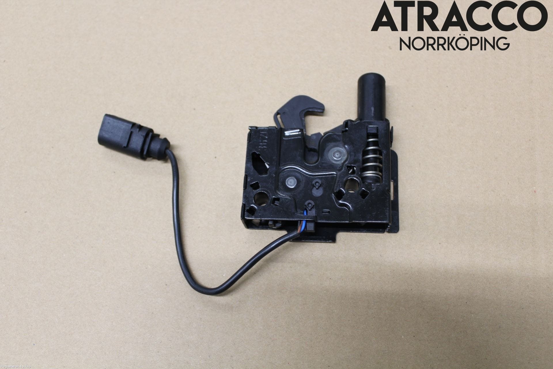 Audi A6 F2/C8 19- Huvlås