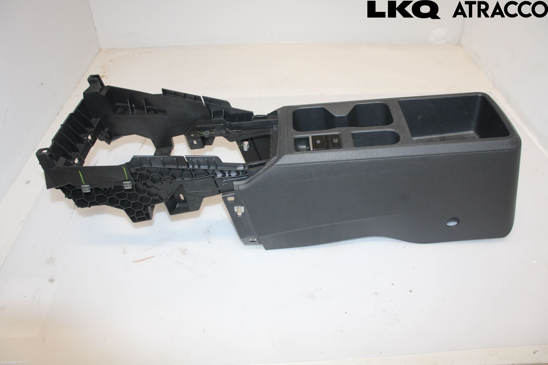 Volkswagen VW CADDY 21- Instrumentkonsoll Mitt