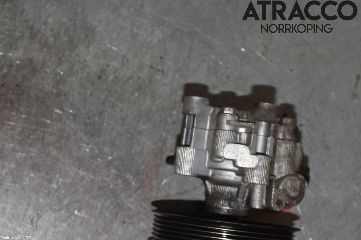 Toyota AVENSIS 03-06 Styrservopump