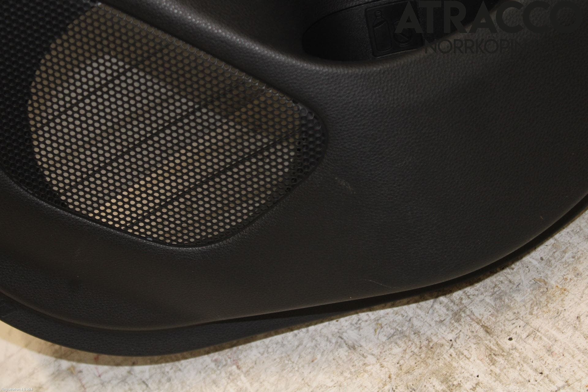 Toyota YARIS XP21 20- Dörrklädsel Hö