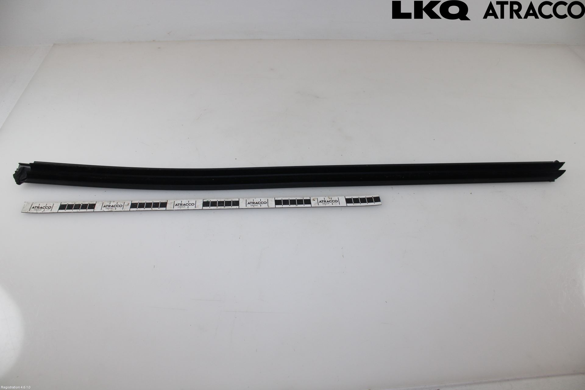 Volkswagen VW ID.4 21- Dörr Dekorlist Fram Vä