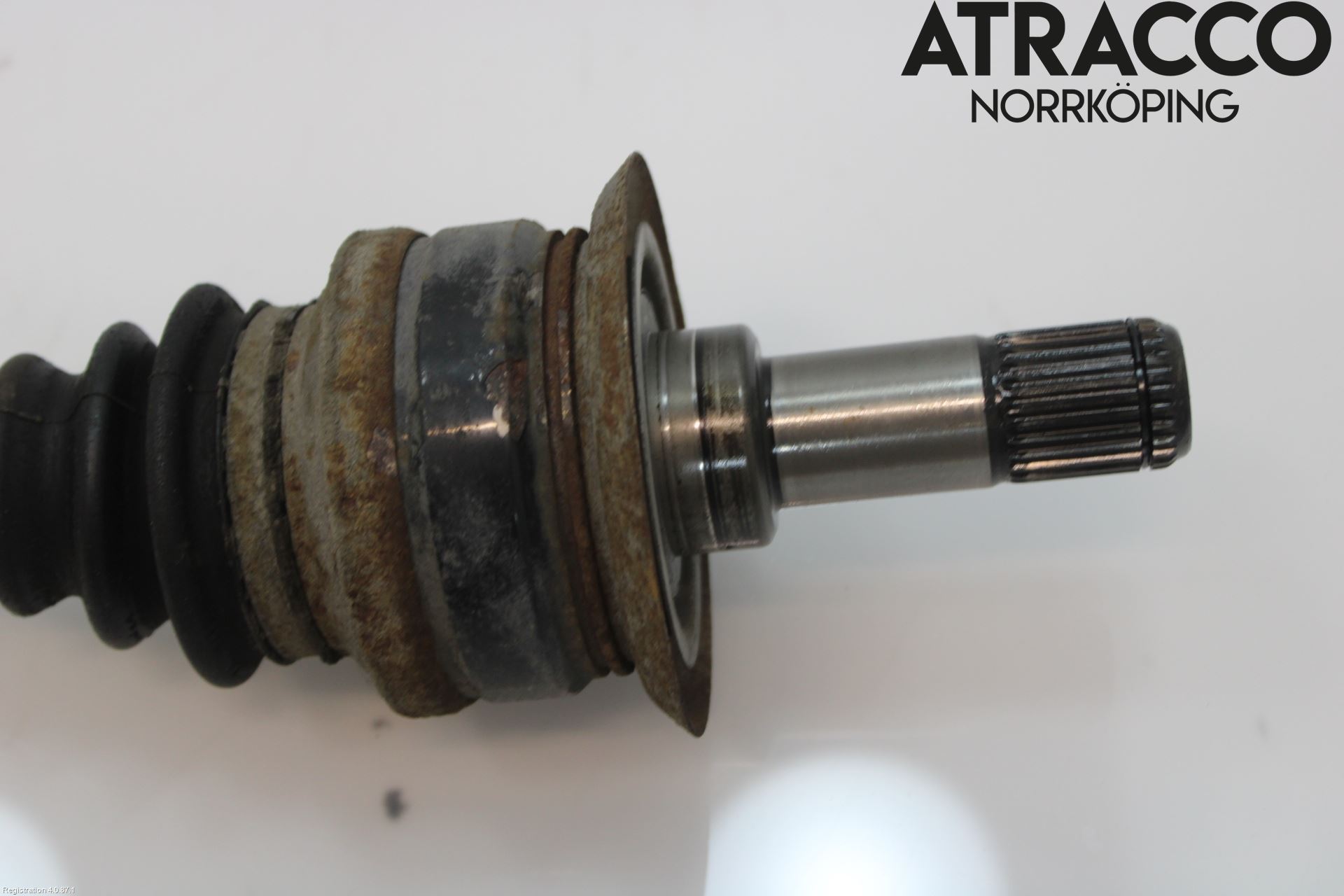 BMW 5 F10/F11/F18 09-17 Drivaxel Bak Höger