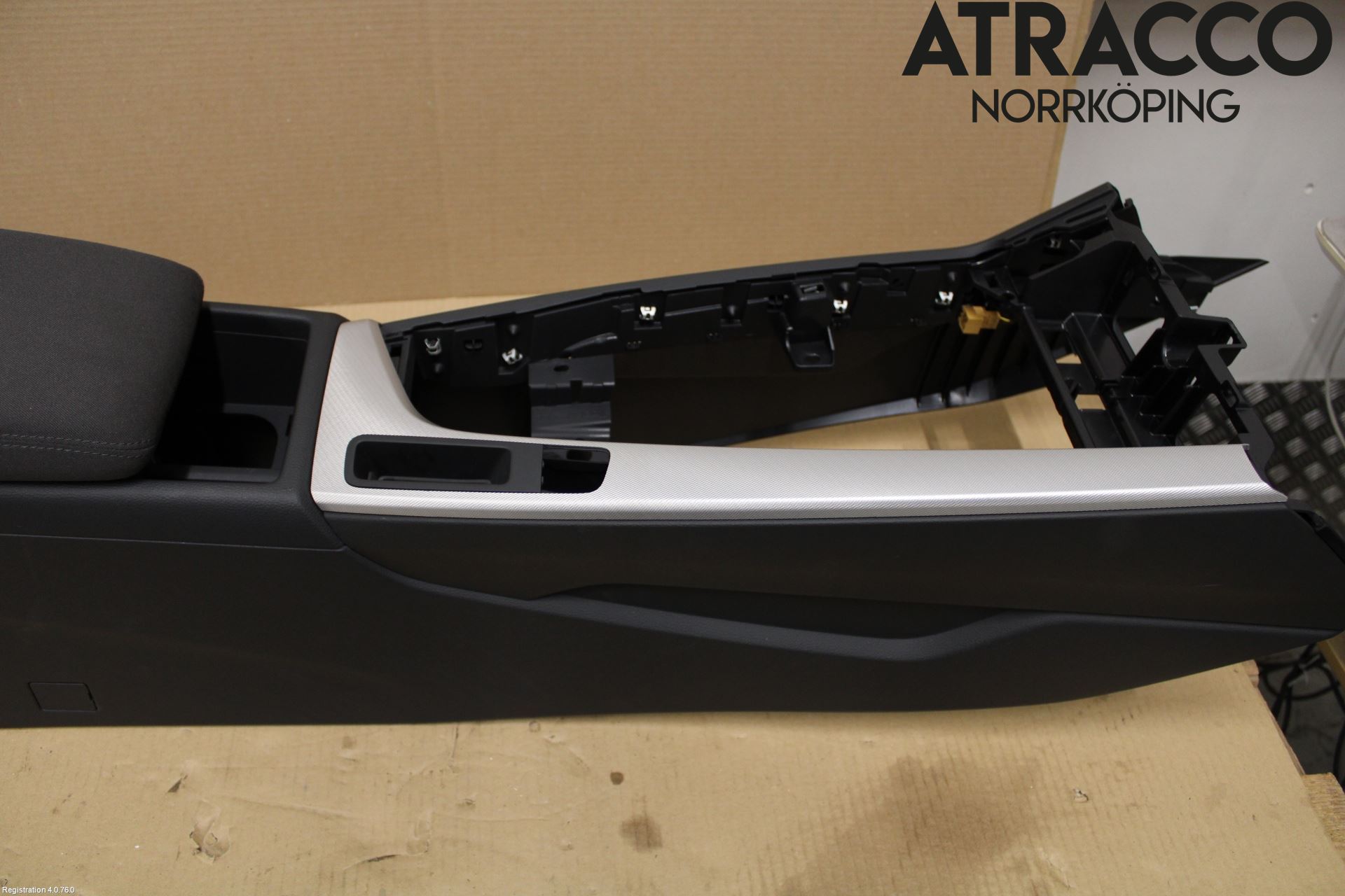 Audi A5 17- Instrumentkonsoll Mitt