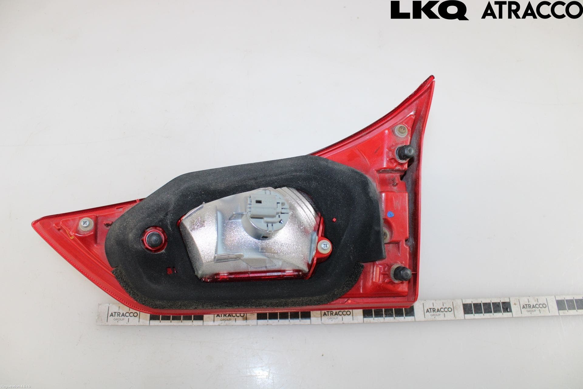 Toyota AURIS 13-19 Bakljus Lucka Vä