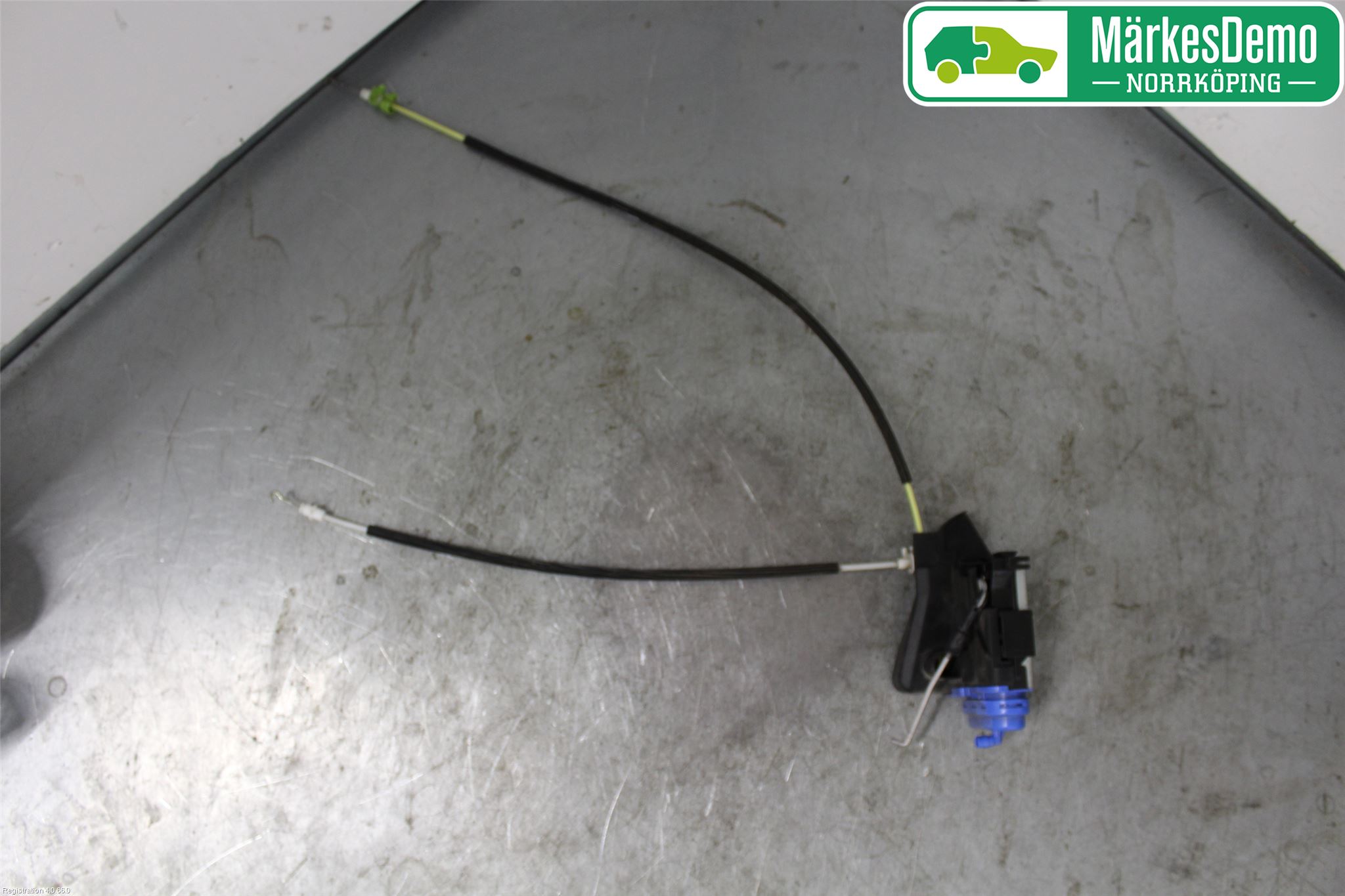 Audi A4/S4 99B-00 Låskista-Dörrlås