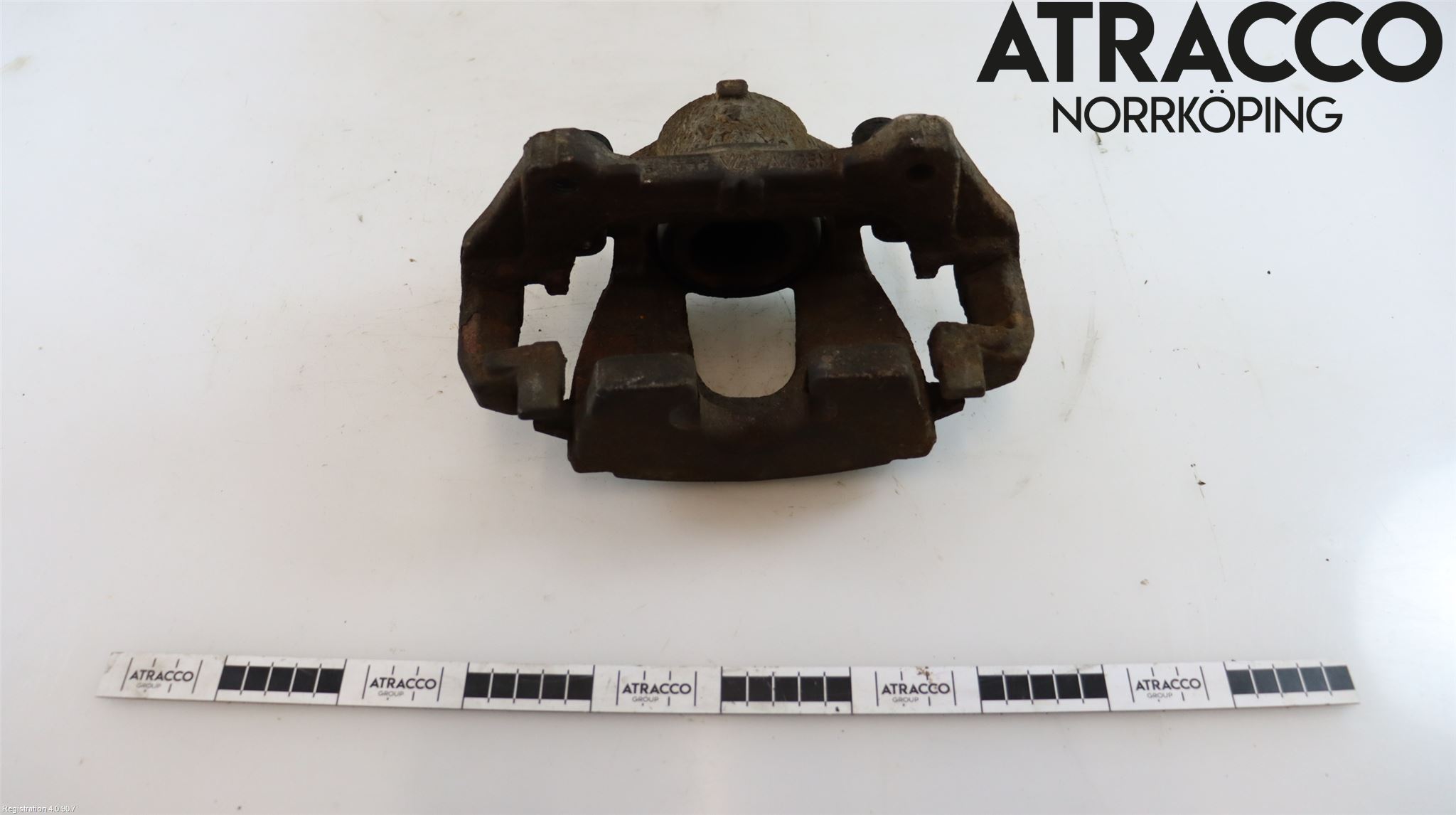 Jaguar F-PACE Bromsok Fram Höger