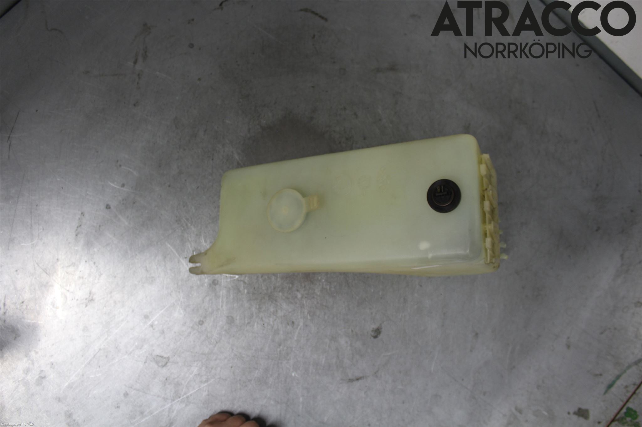 BMW 7 E23      77-86 Spolartank Vindruta