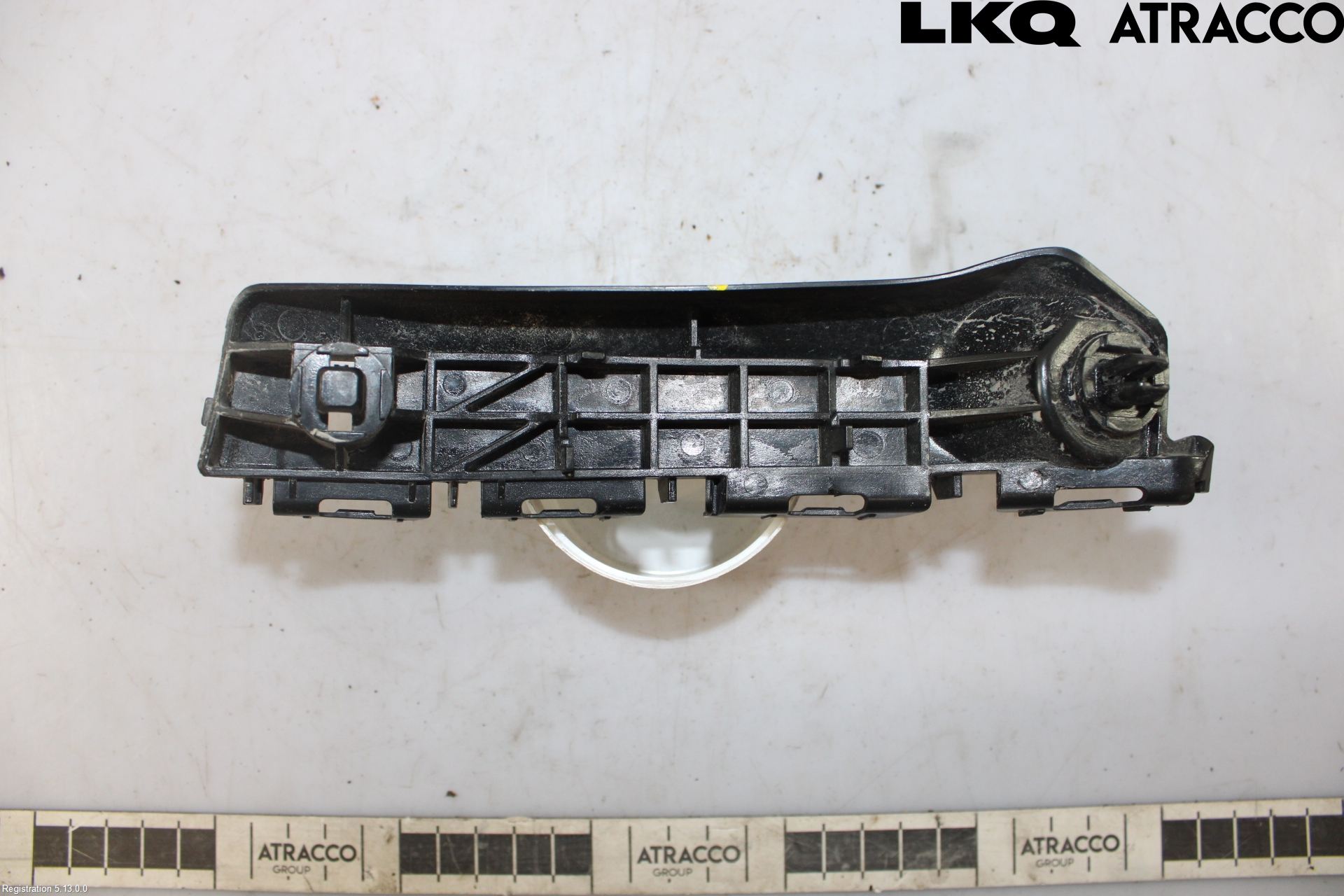 Toyota YARIS XP130 12-14 Stötfångarfäste Fram Hö