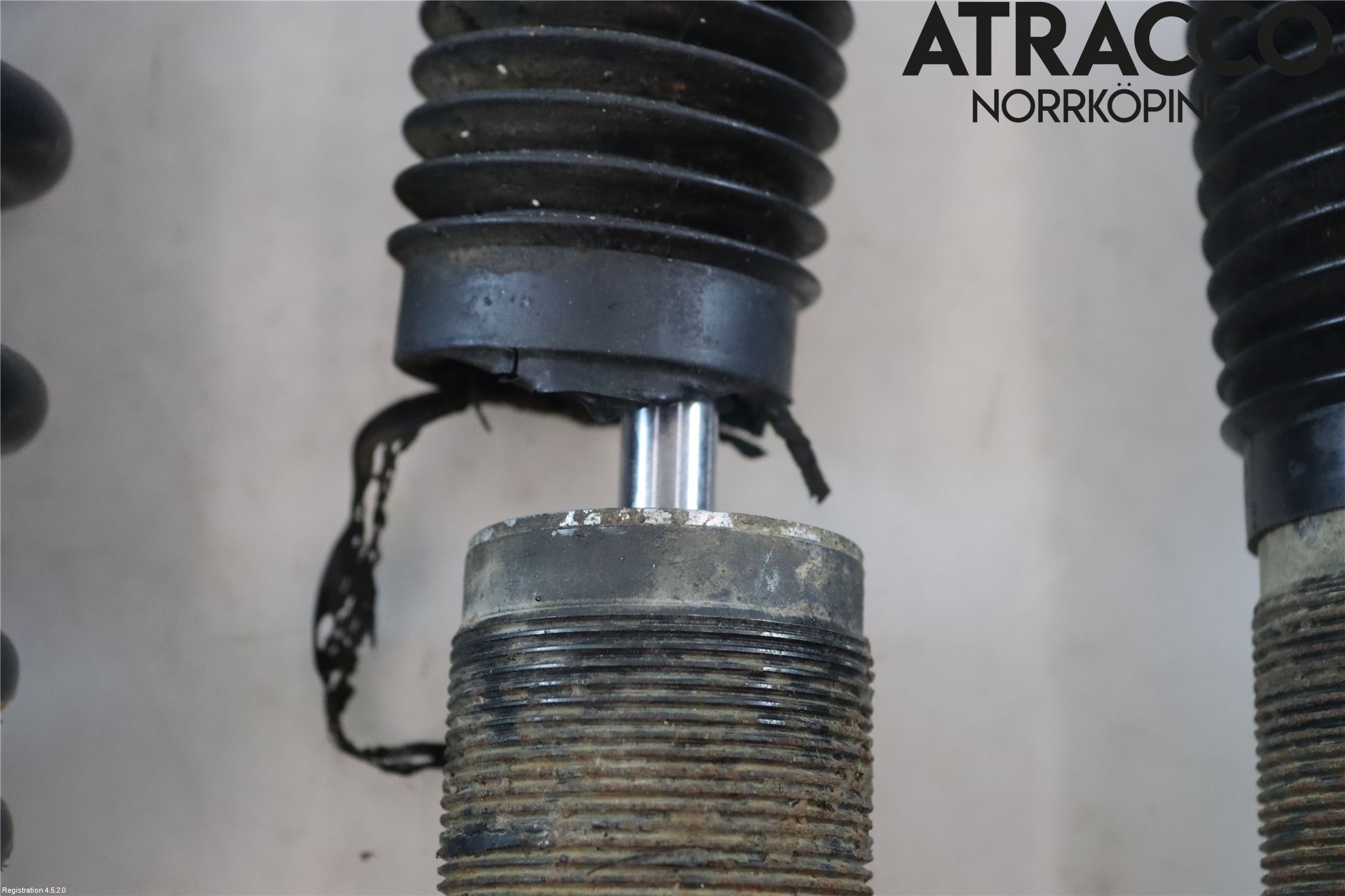 Audi A4/S4 05-07 Fjäderben Fram Vä Hö