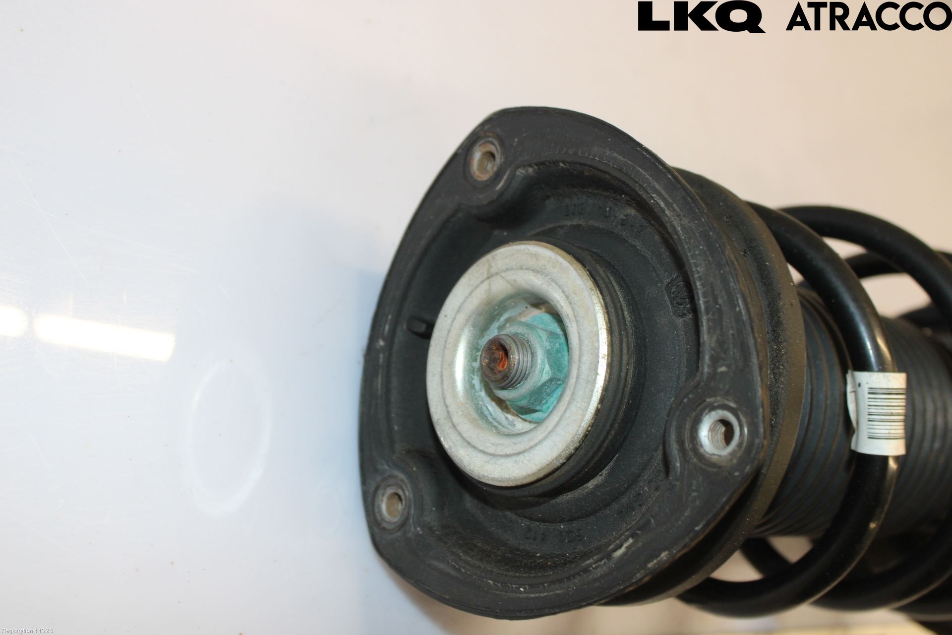 Volkswagen VW PASSAT 15-19 Fjäderben Fram Höger