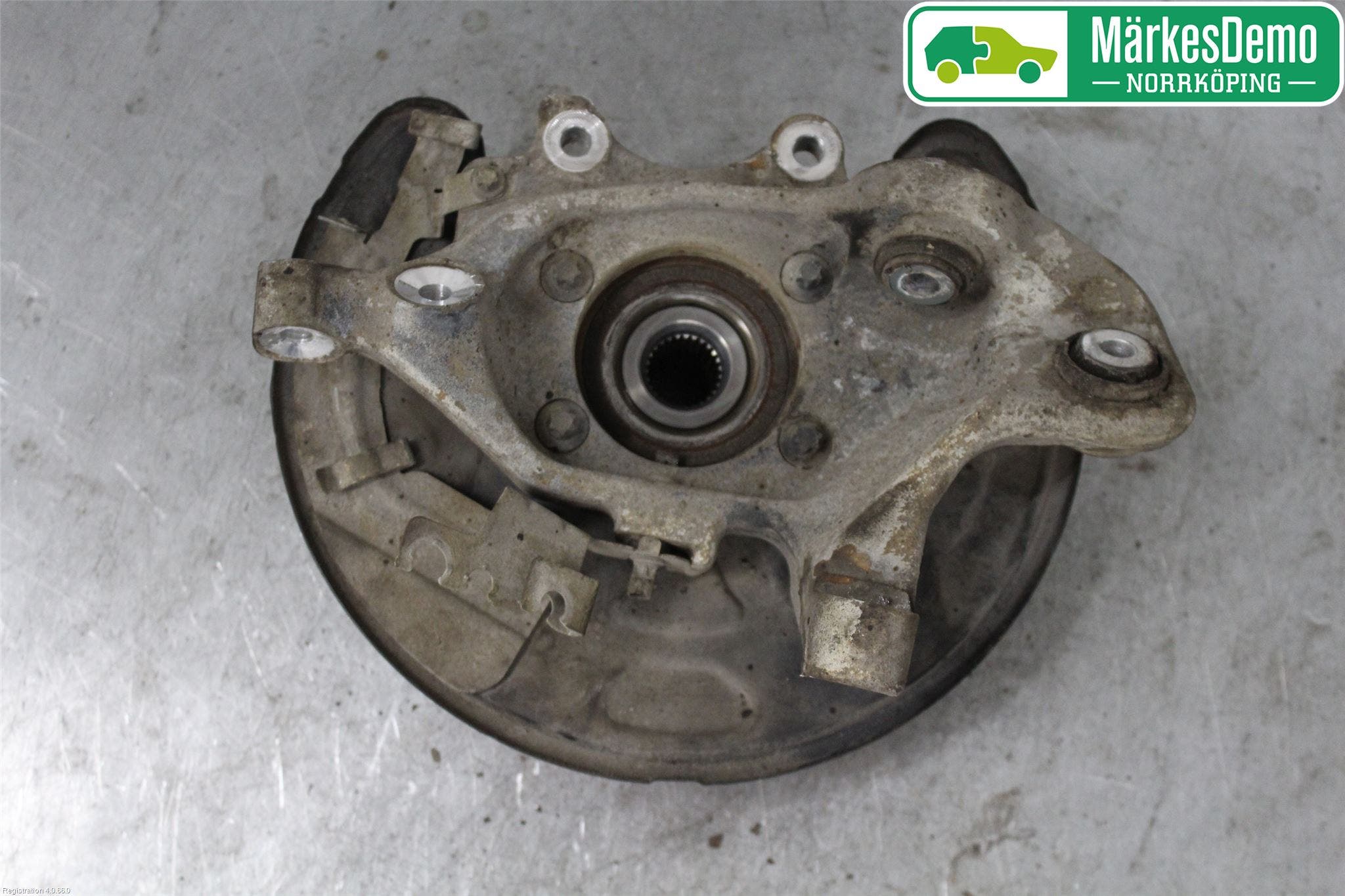 Mercedes-Benz MB E-KLASS (W213) 16-23 Hjullagerhus-Spindel Hö B