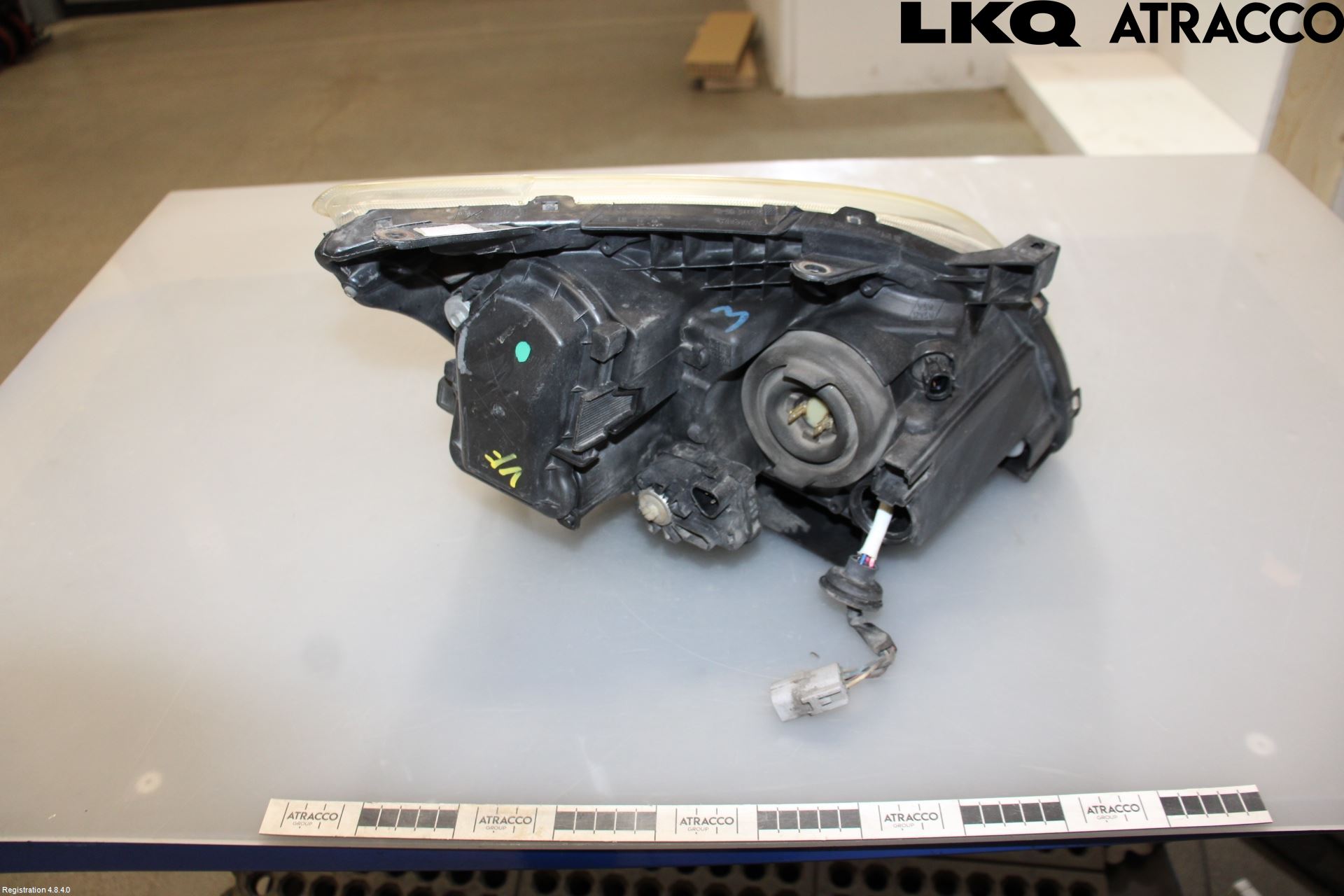 Toyota AVENSIS 03-06 Strålkastare Vänster