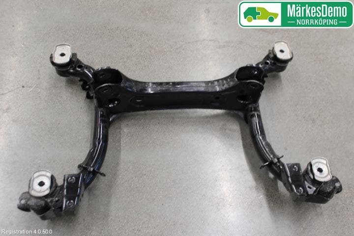 Audi A4/S4 B9 16-19 Bakaxelbalk