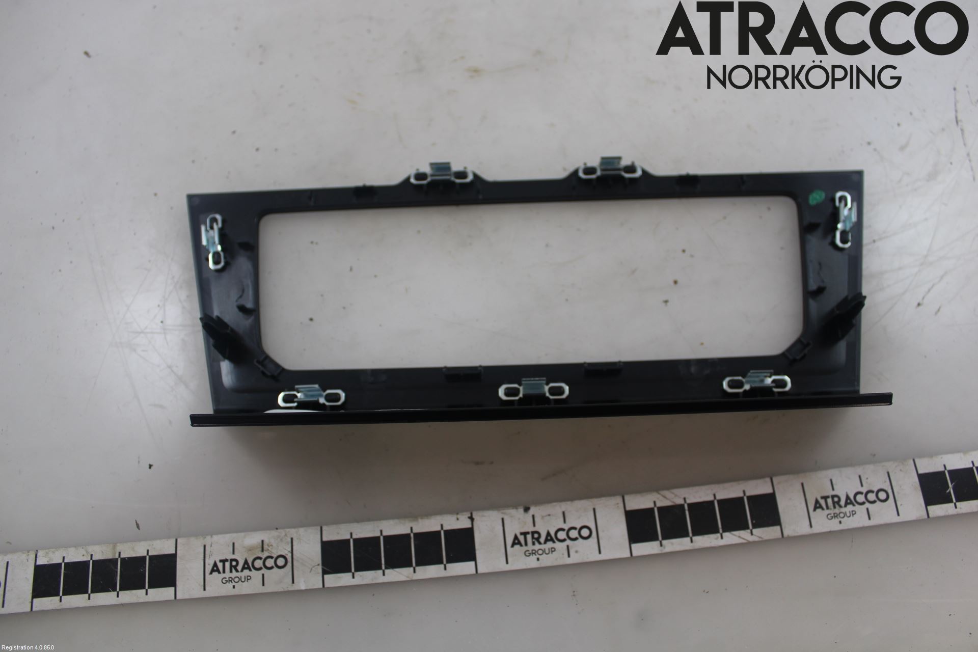 Volkswagen VW PASSAT 20-24 Instrument-Radio Sarg
