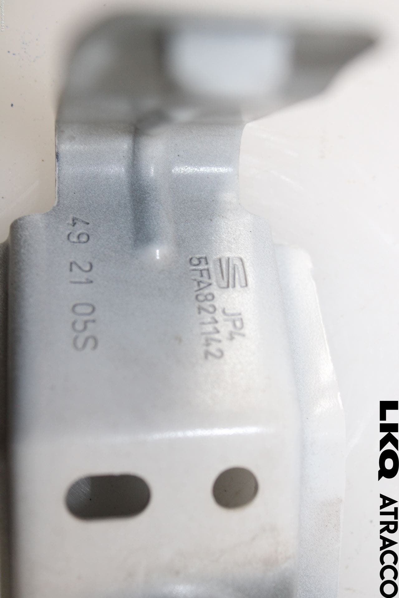 Seat LEON 20- Skärmfäste Fram Hö