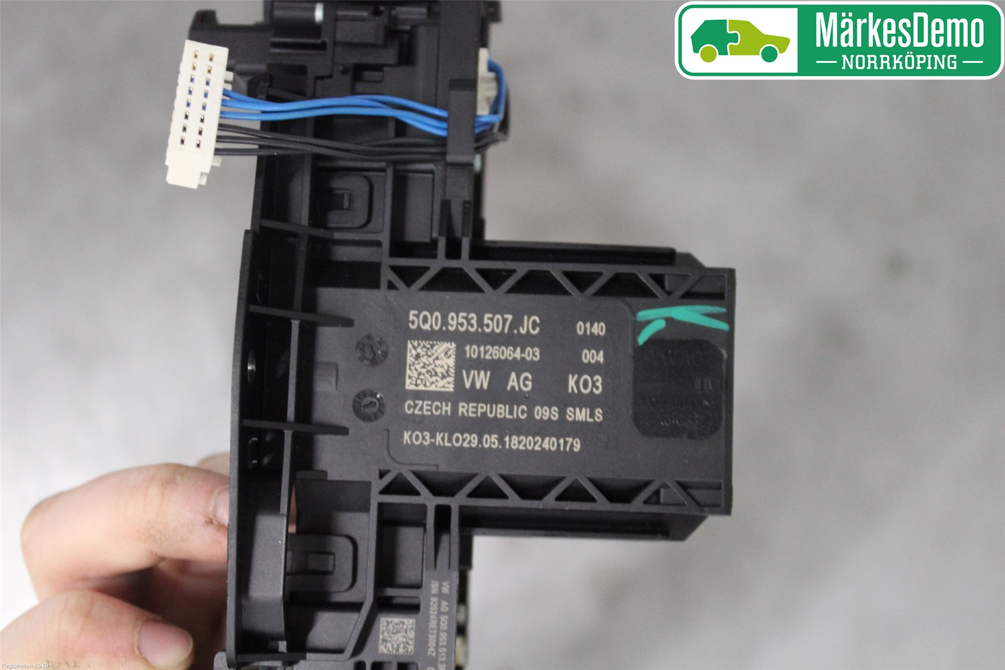 Volkswagen VW GOLF / E-GOLF VII 13-20 Spakcentral