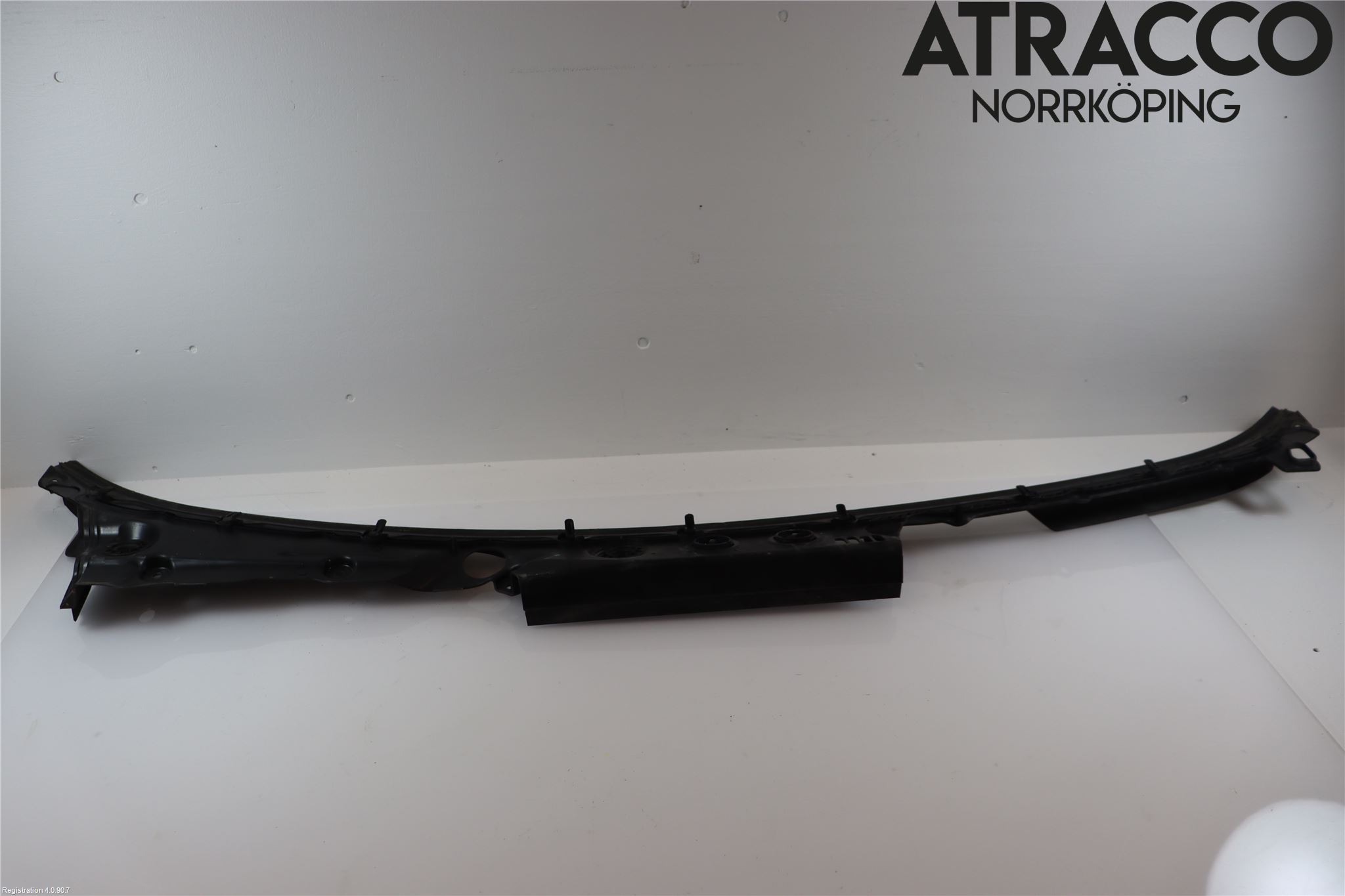 BMW 5 F10/F11/F18 09-17 Torpedplåt-Torpedplast
