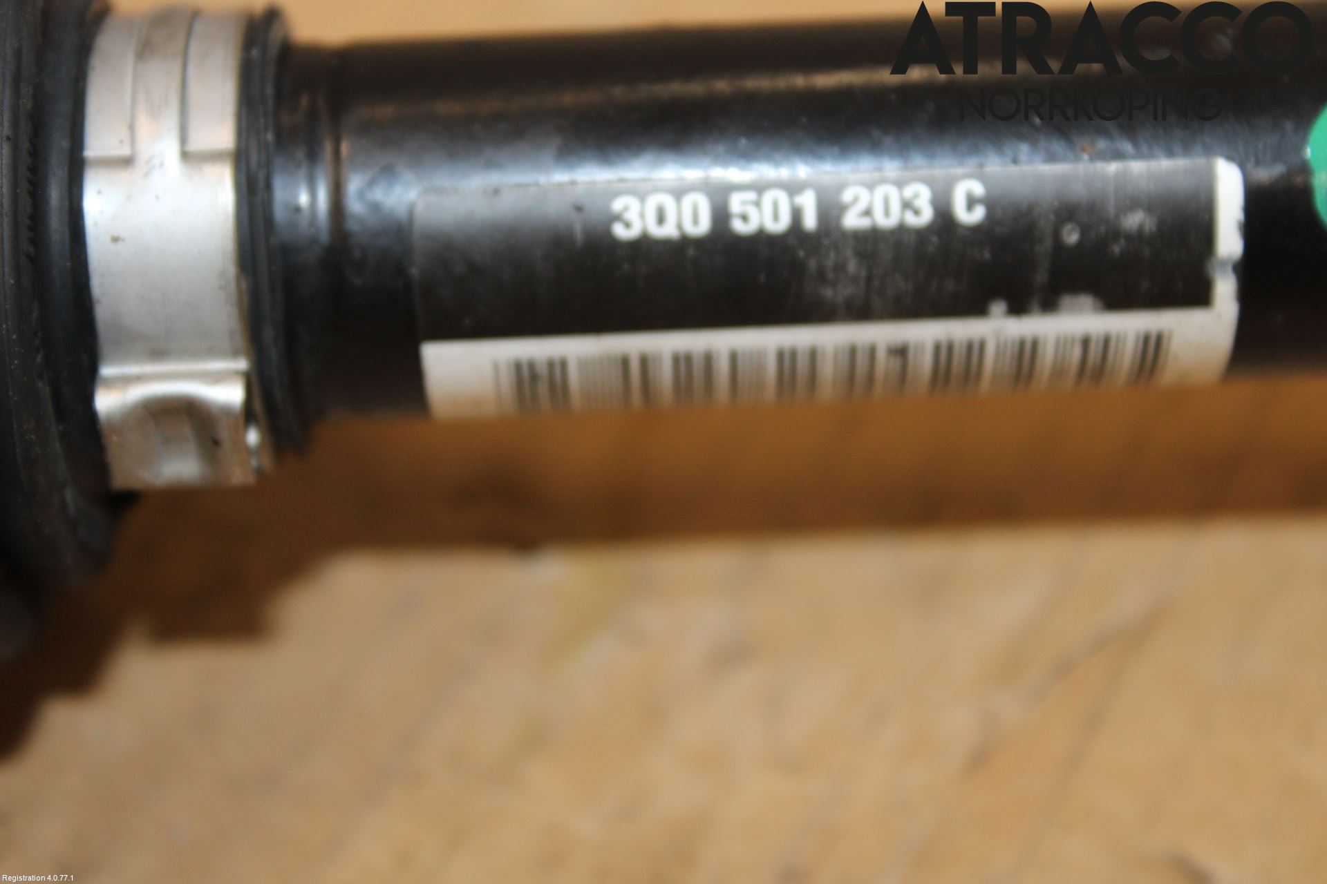 Volkswagen VW PASSAT 15-19 Drivaxel Bak Vänster