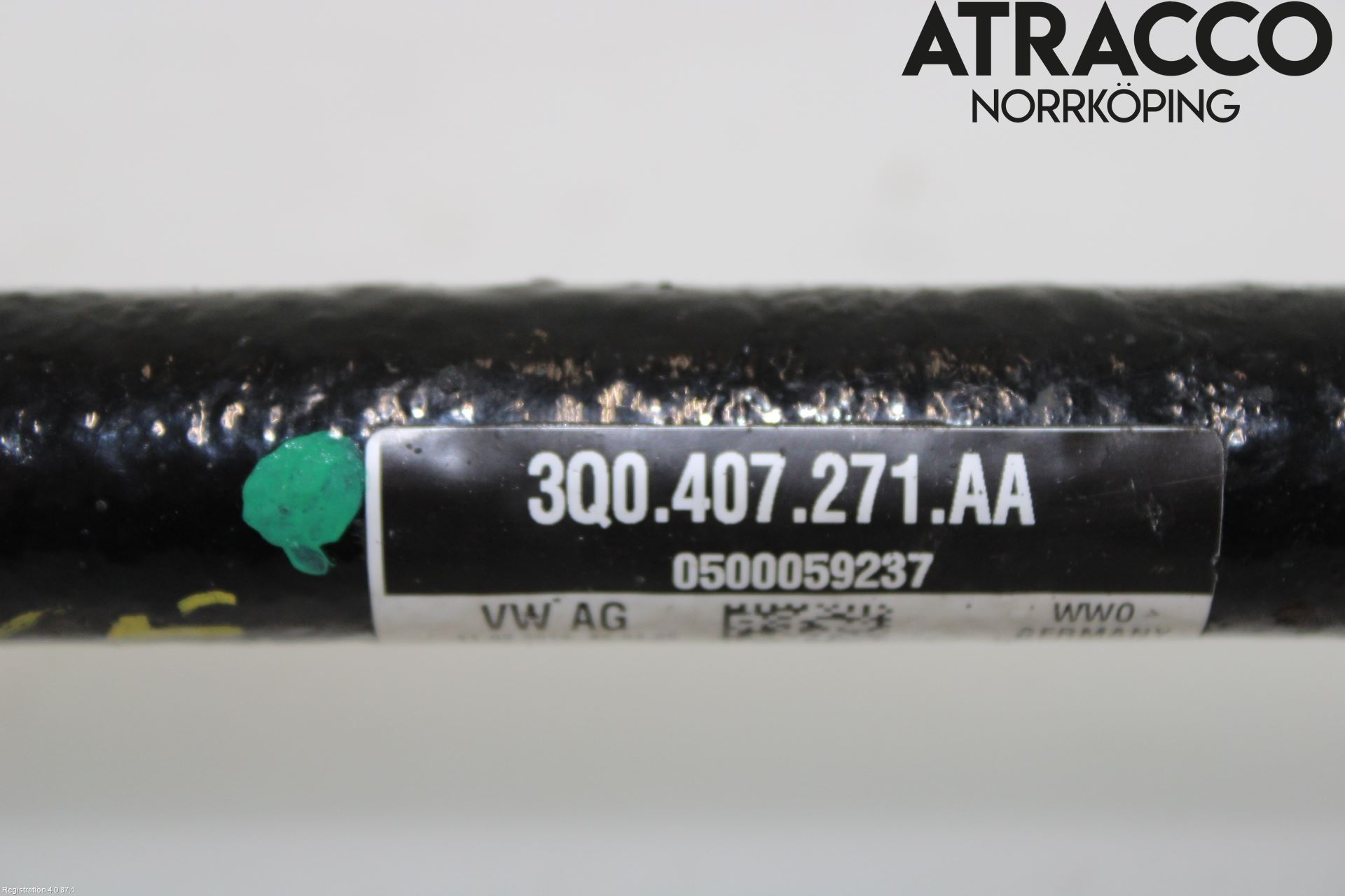 Volkswagen VW PASSAT 20-24 Drivaxel Fram Vänster