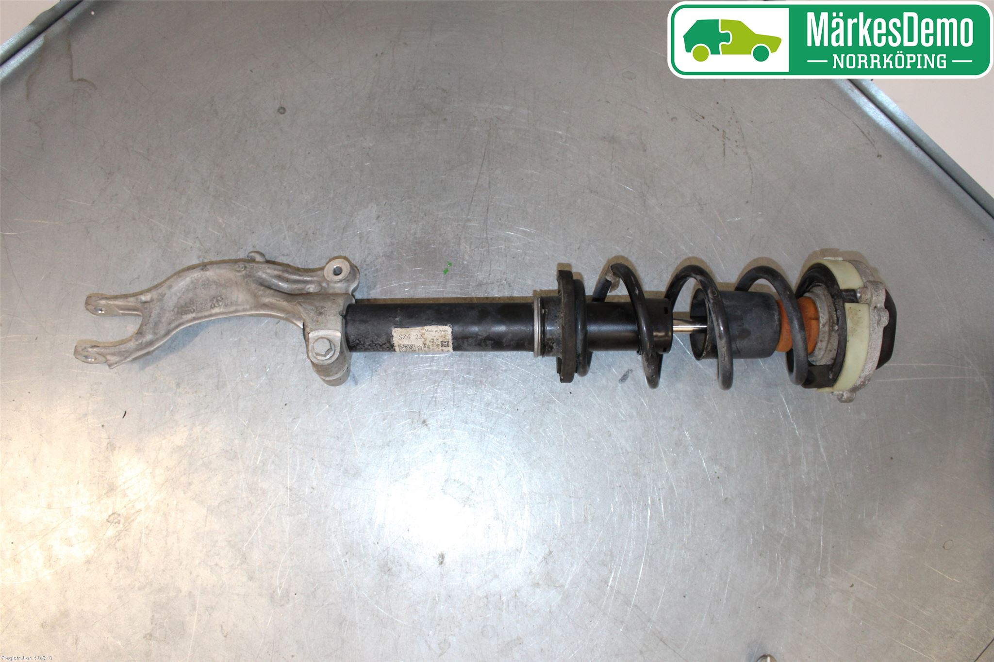 Audi A4/S4 B9 16-19 Fjäderben Fram Höger