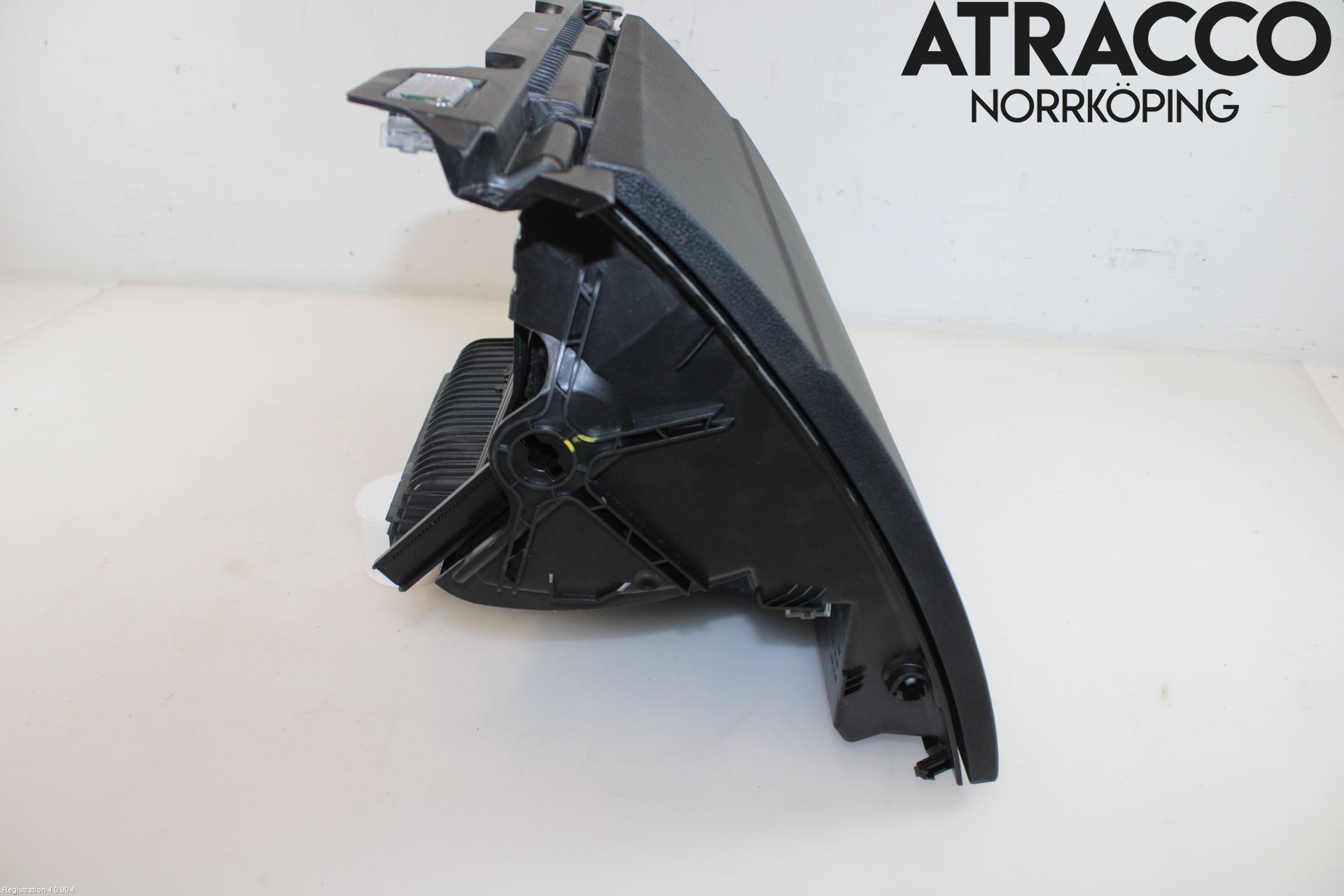 Volkswagen VW PASSAT 15-19 Handskfack