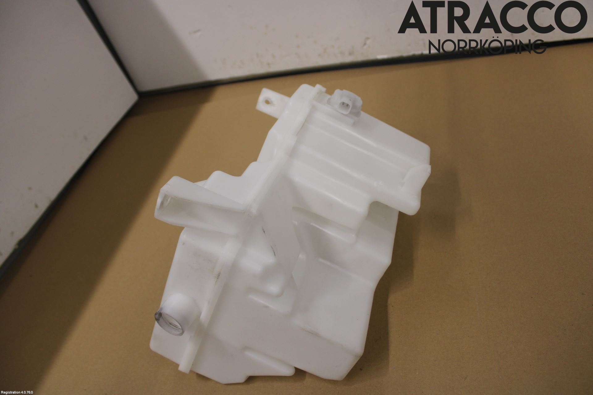 Jaguar I-PACE 18- Spolartank Vindruta-Strål