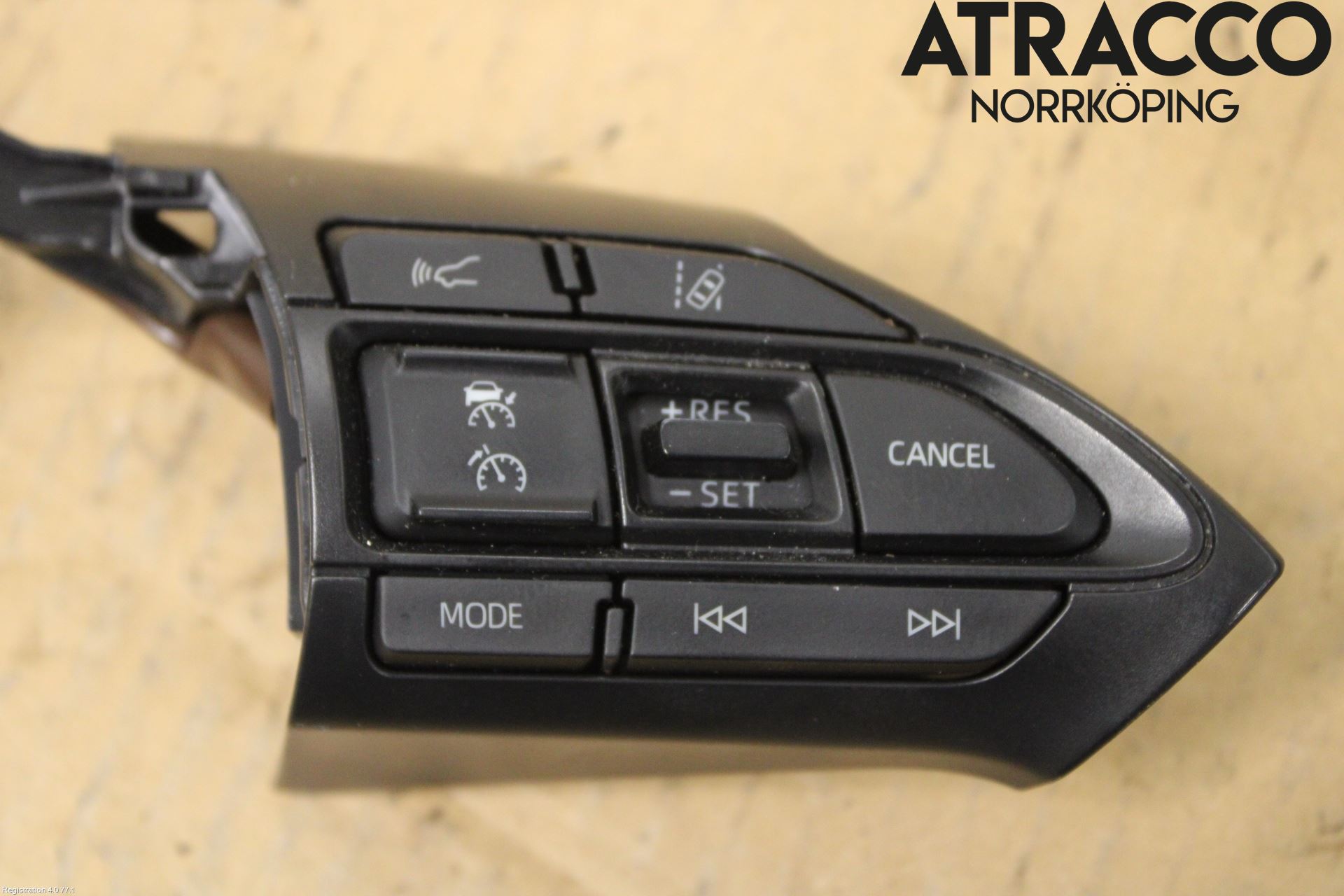 Toyota YARIS XP21 20- Spak-Rattreglage Radio