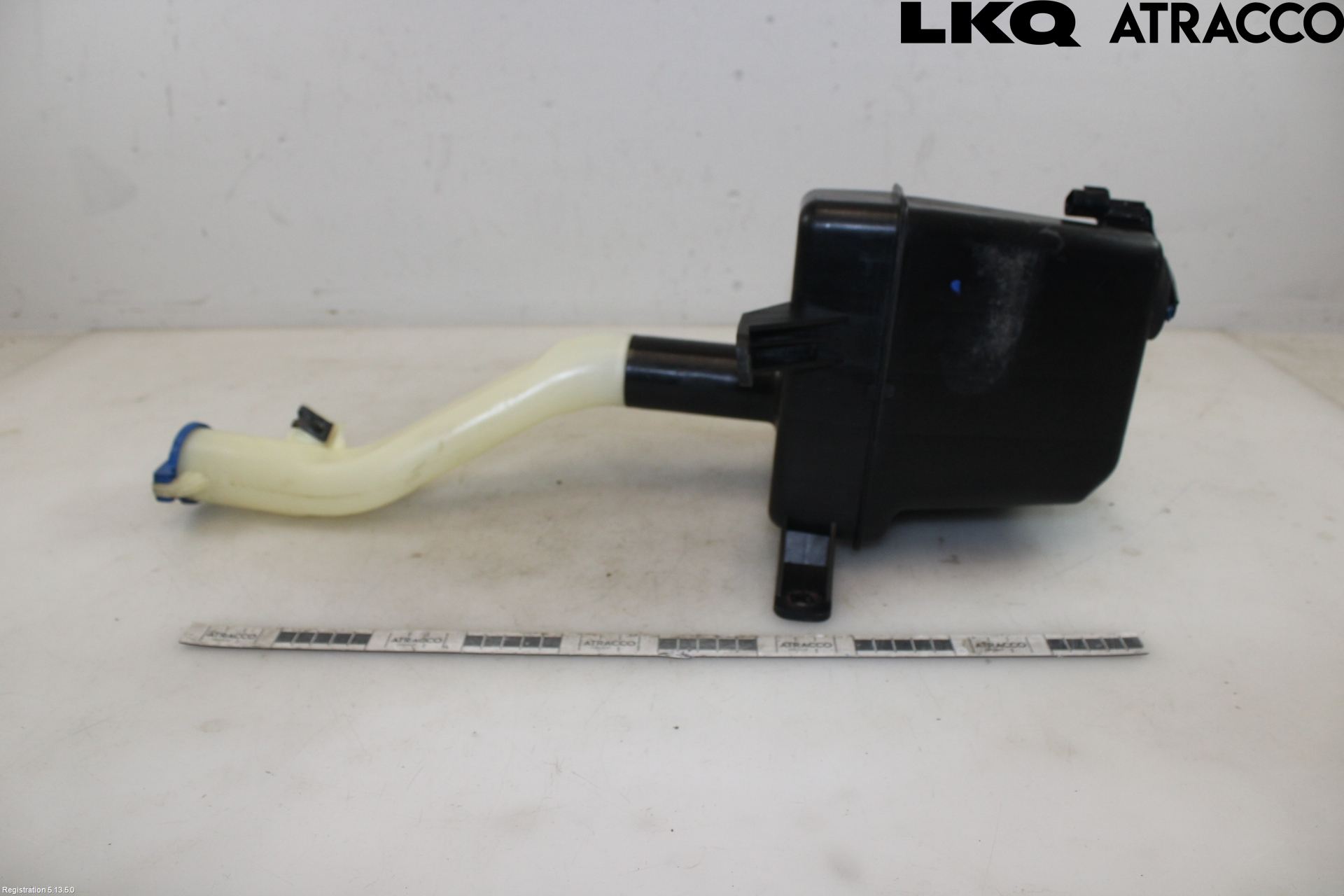 Kia SPORTAGE (JE) 05-10 Spolartank Vindruta-Strål