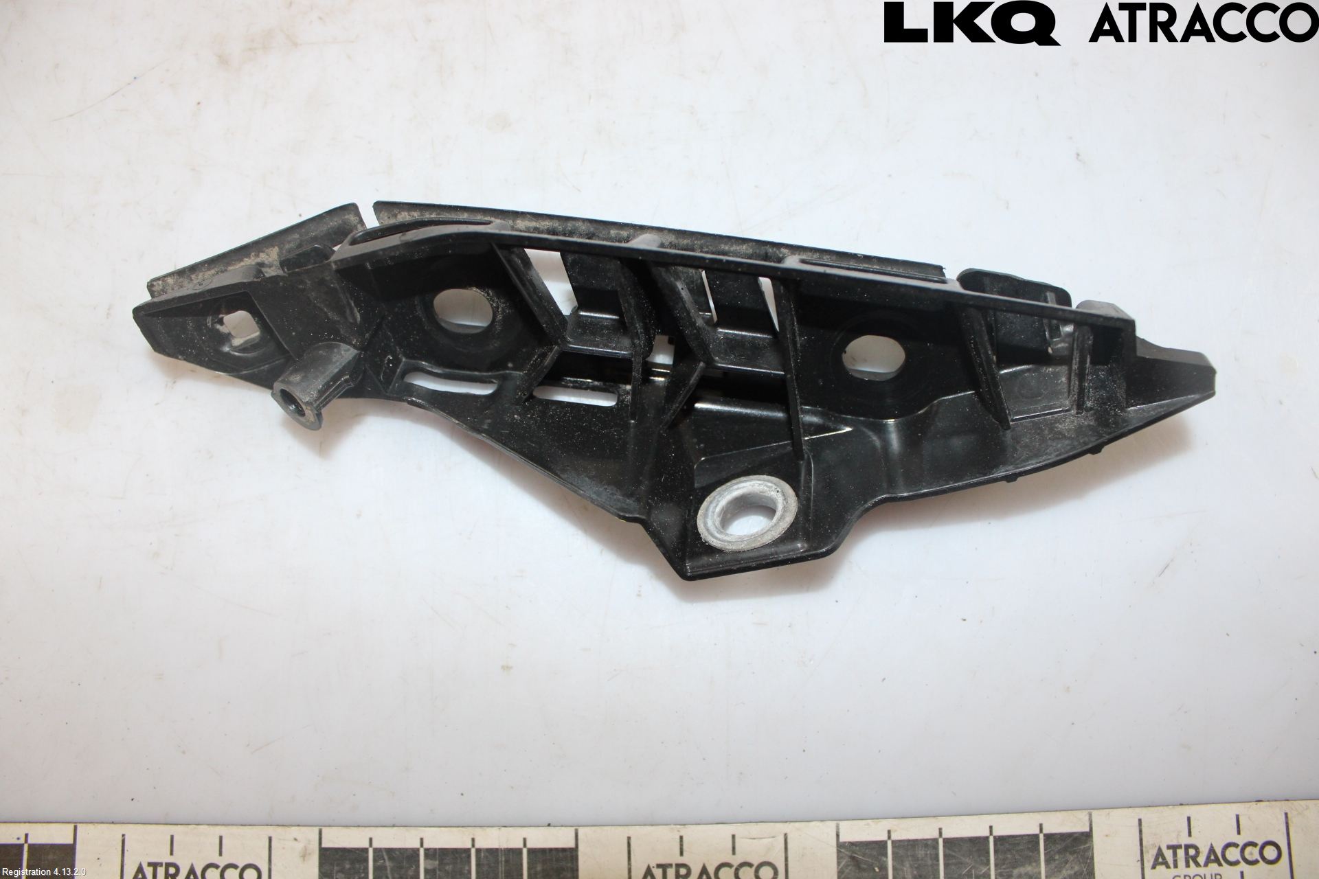 Volkswagen VW PASSAT 20-24 Stötfångarfäste Fram Hö