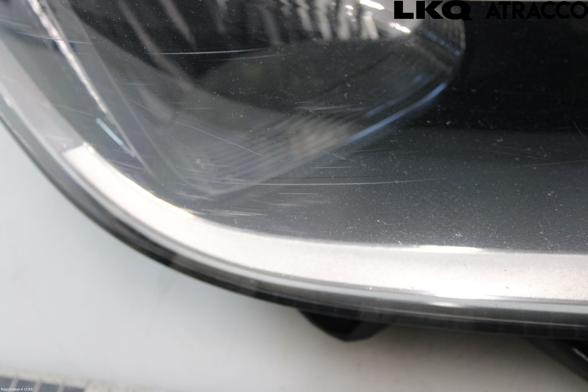 Volkswagen VW PASSAT 15-19 Strålkastare Höger