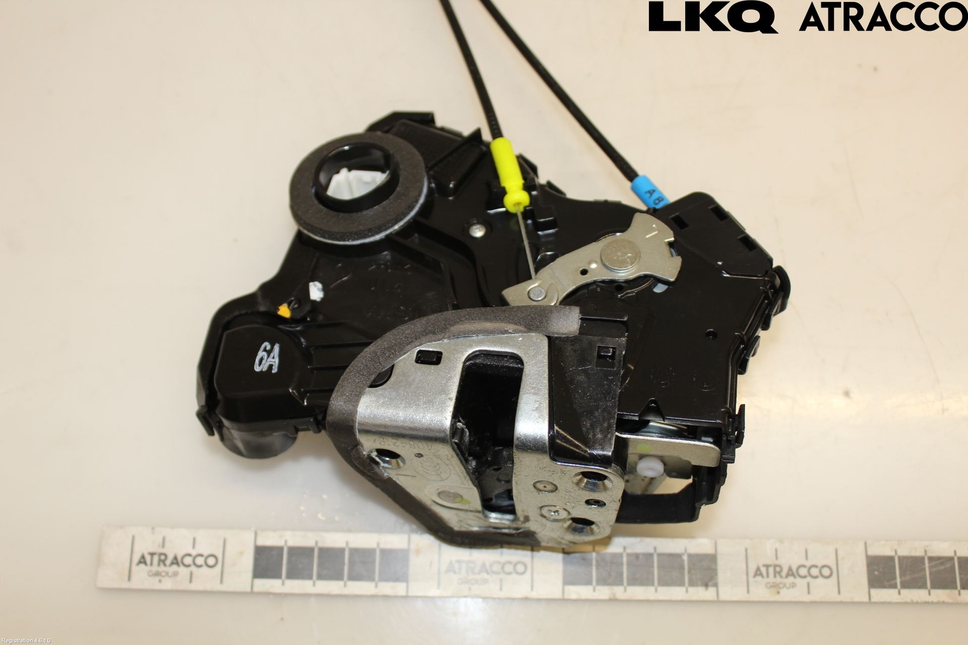 Toyota AURIS 13-19 Låskista-Dörrlås