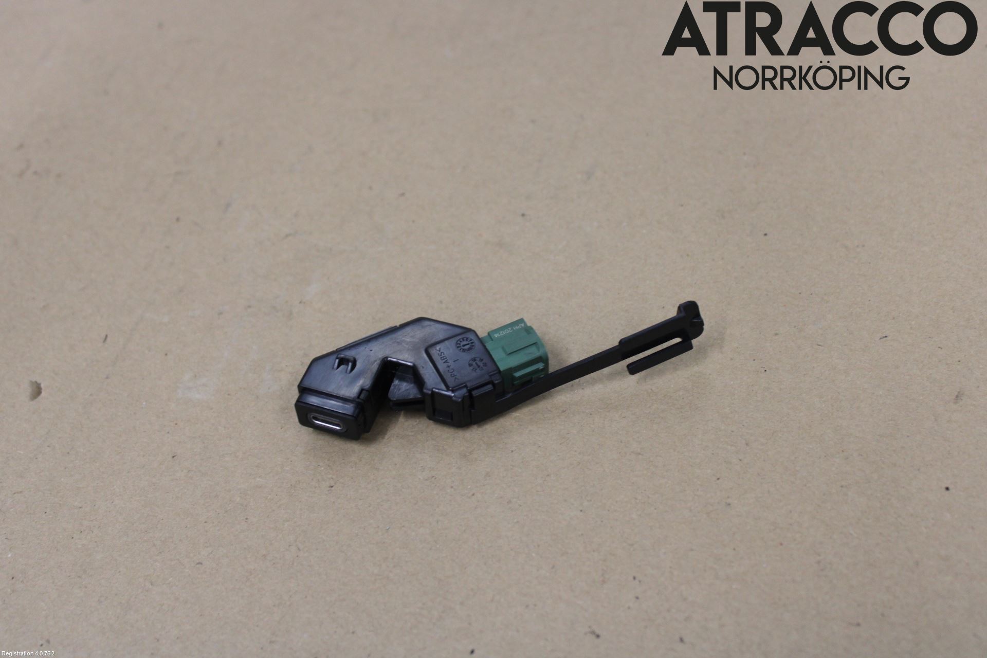 Volkswagen VW PASSAT 20-24 Usb Connection