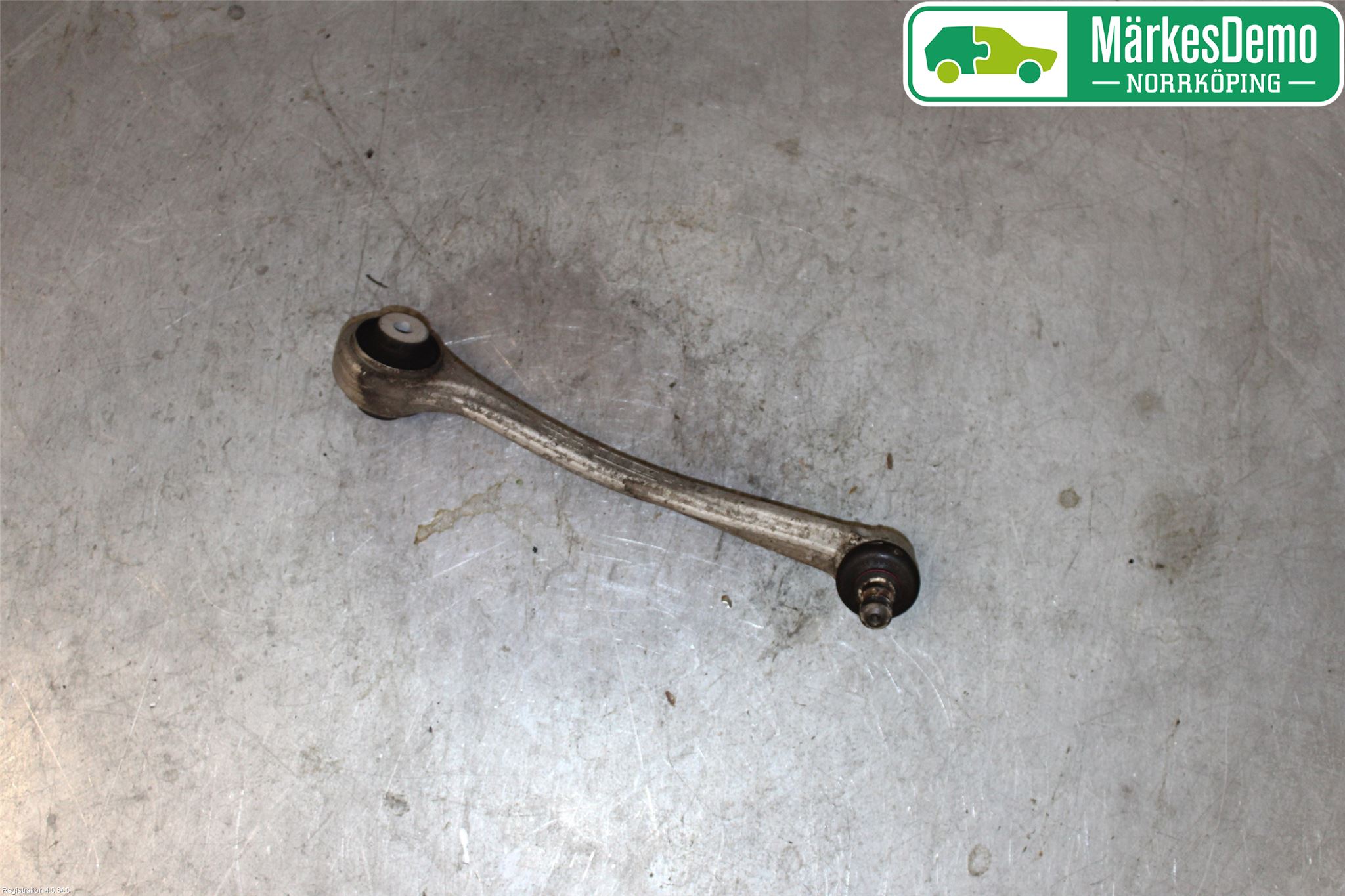 Audi A4/S4 B9 16-19 Bärarm Fram Övre Hö