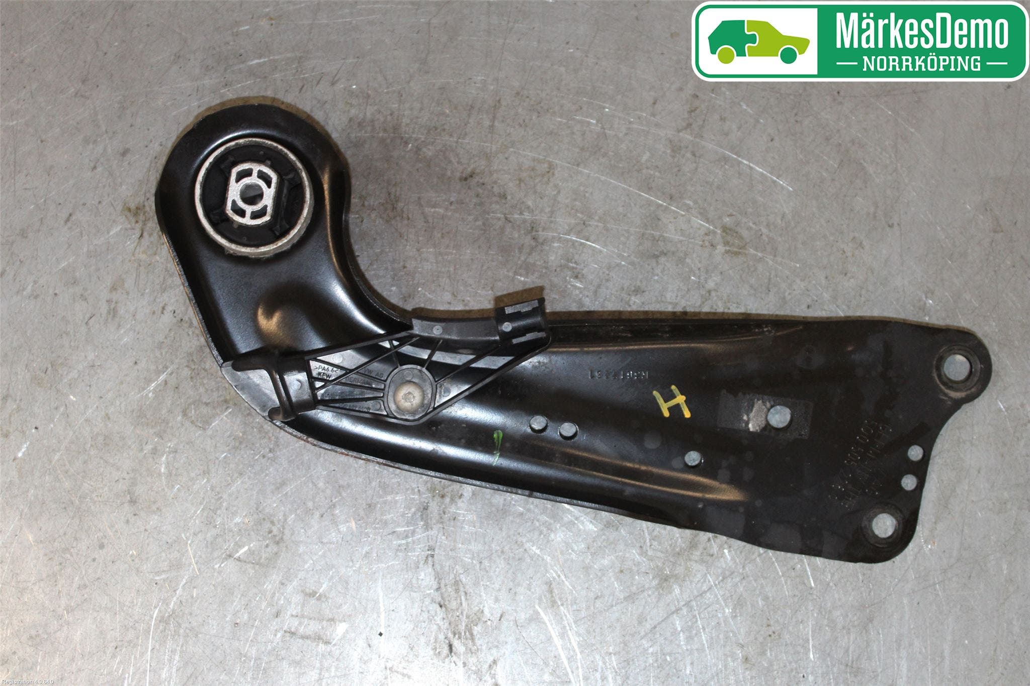 Skoda OCTAVIA (5E) 13-20 Bärarm Bak Höger