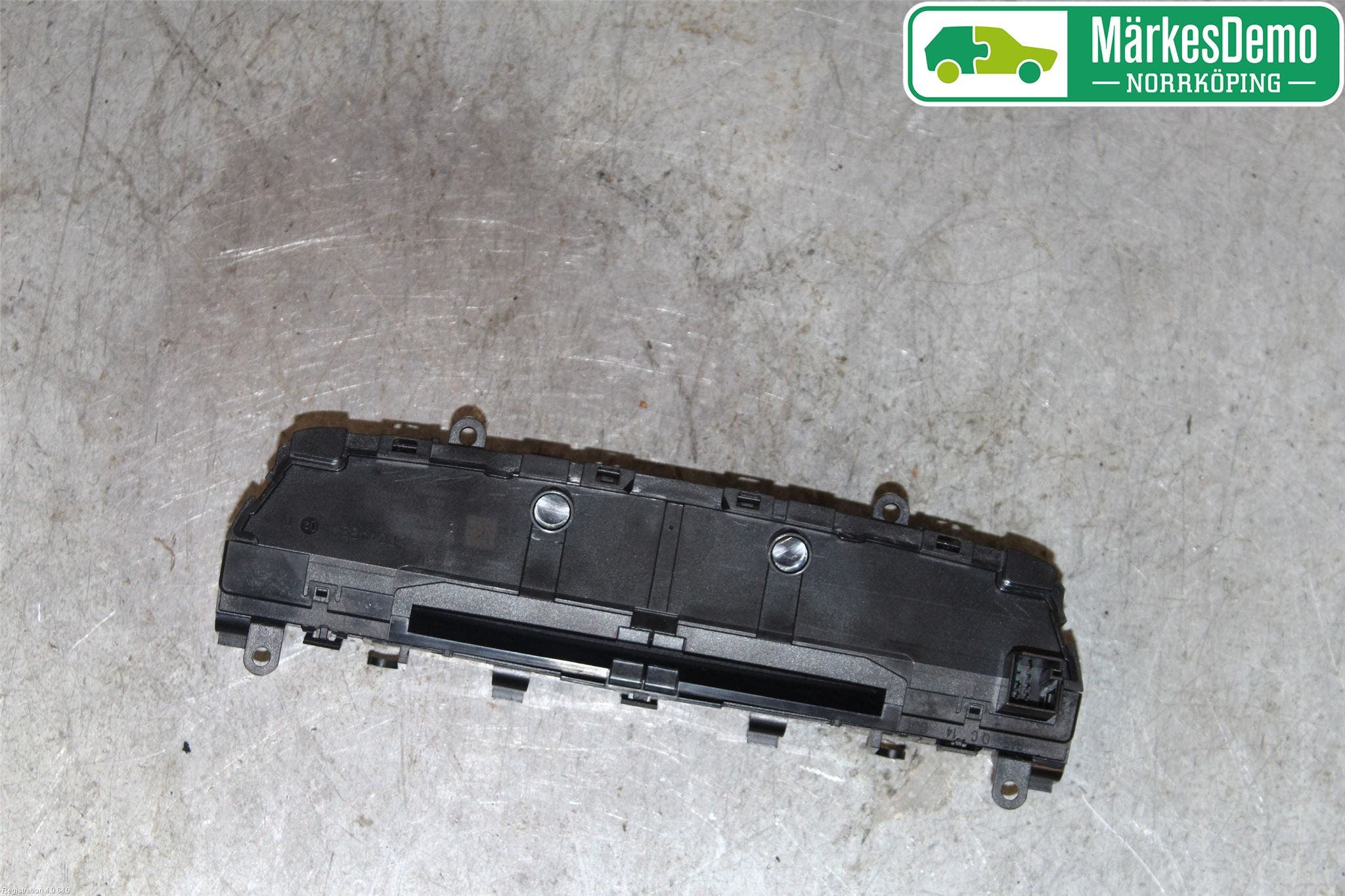 Mercedes-Benz MB C-KLASS (W205) 14-21 Cd Radio - Multimediapanel