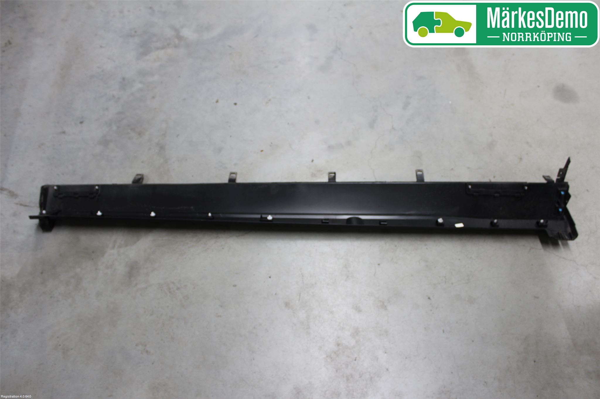 Jaguar I-PACE 18- Sidokjol Vä