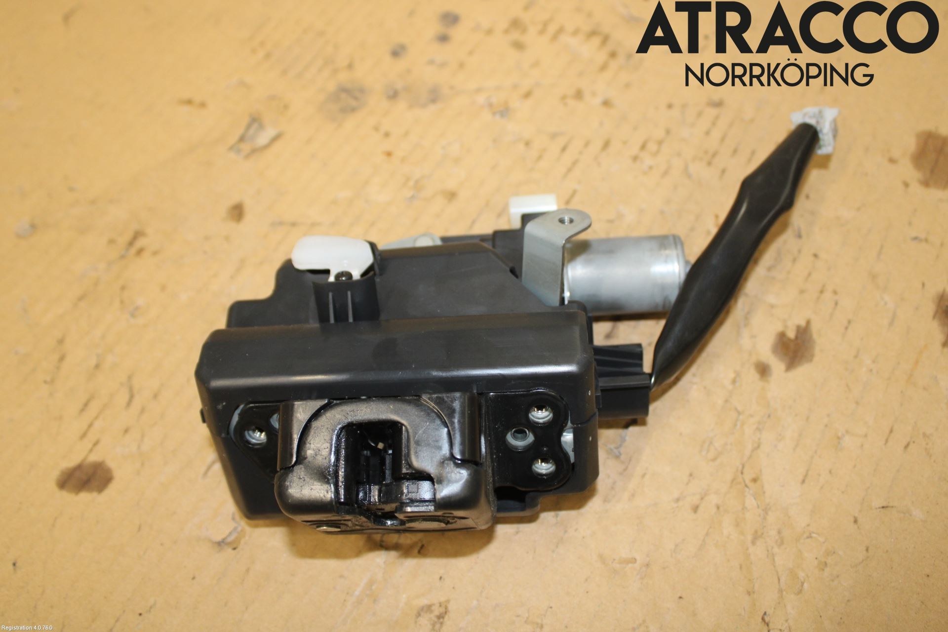 Toyota RAV4 19- Låskista Baklucka