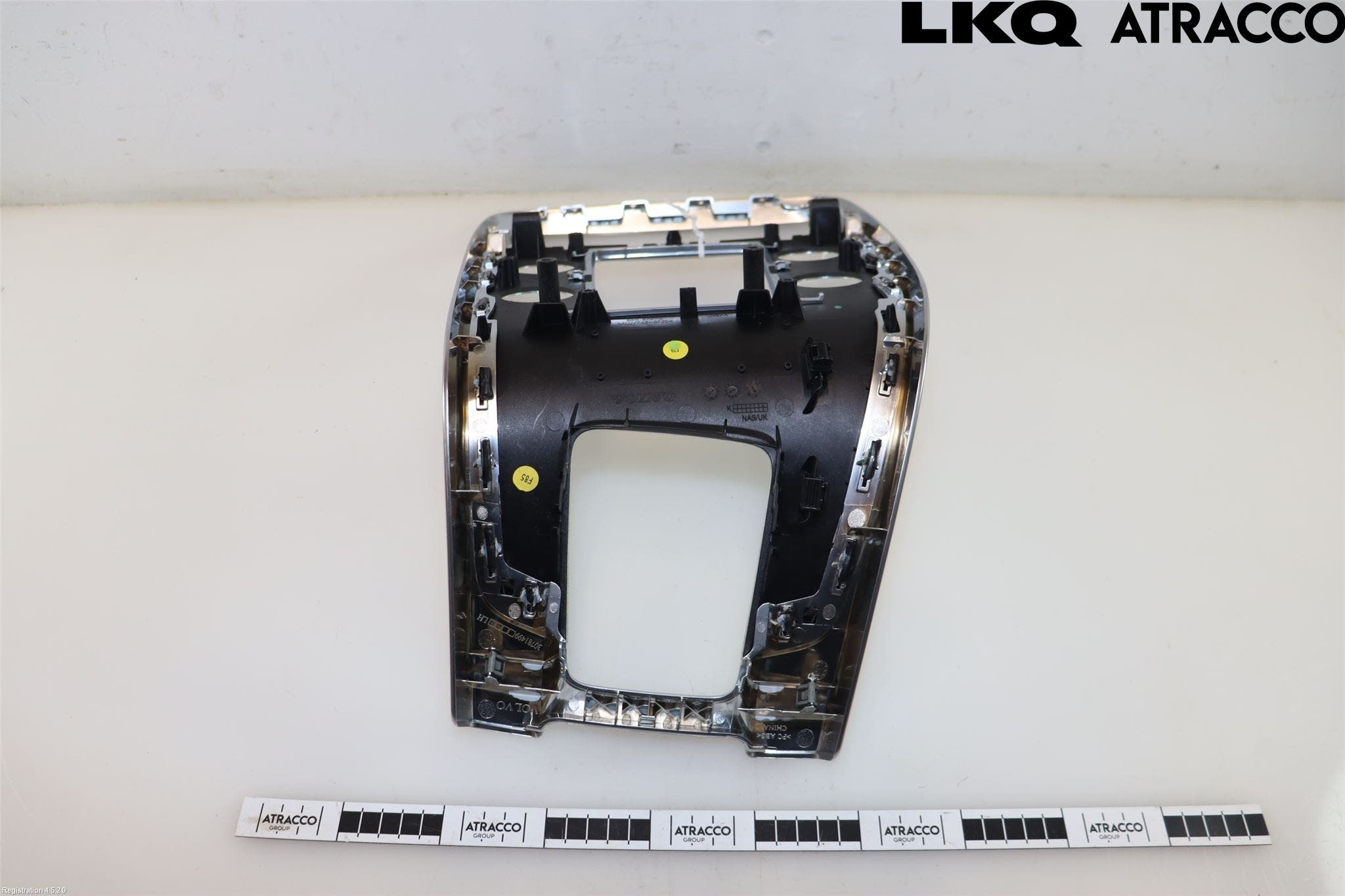 Volvo S60 05-10 Instrument-Radio Sarg