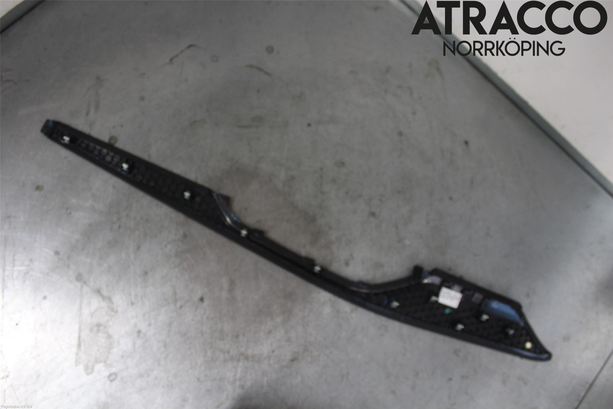 Mercedes-Benz MB GLE-KLASS (W167/V167/C167) 19- Instrumentkonsoll Mitt